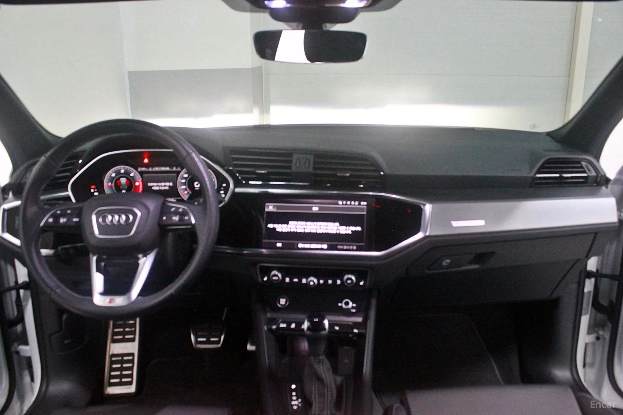 Audi Q3 (F3) превью 7