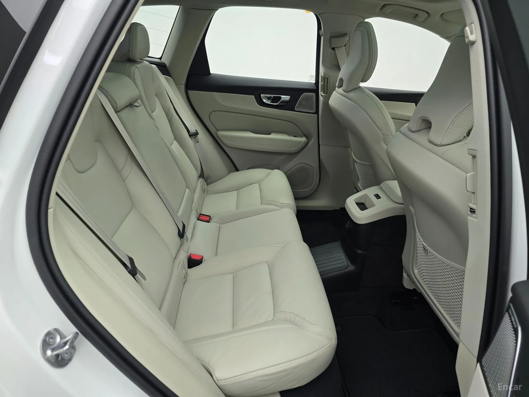 Volvo XC60 Gen 2 превью 10