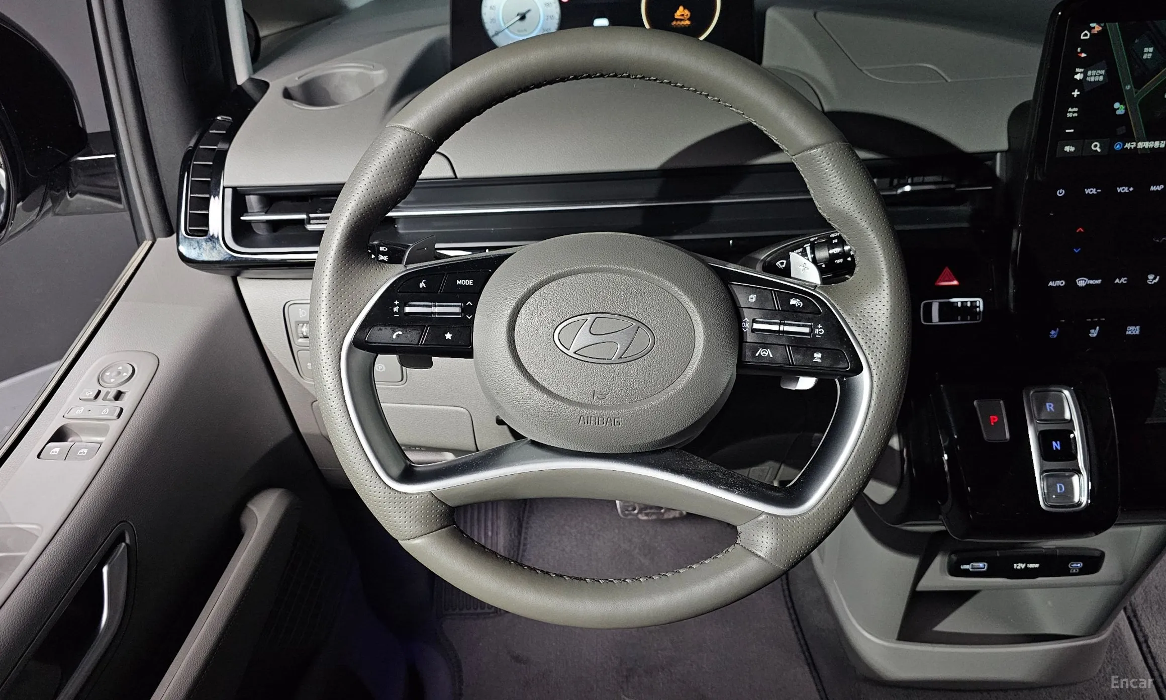 Hyundai Staria превью 13