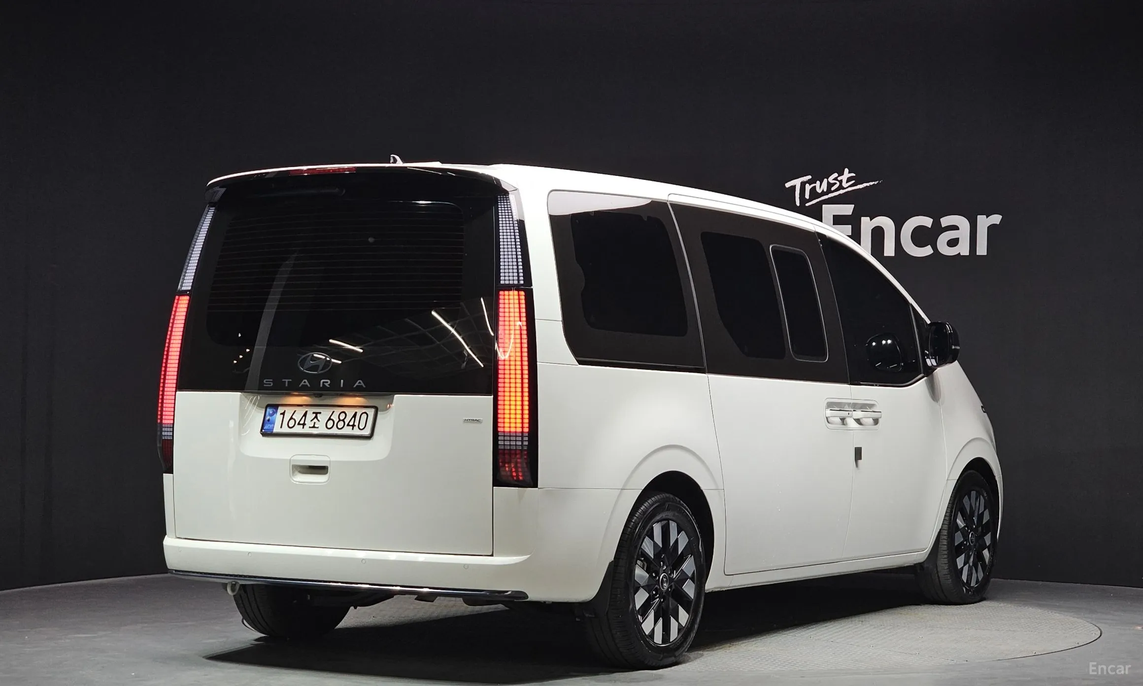 Hyundai Staria превью 2