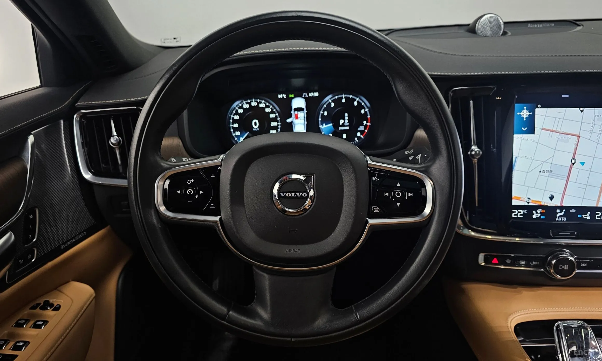 Volvo S90 превью 13