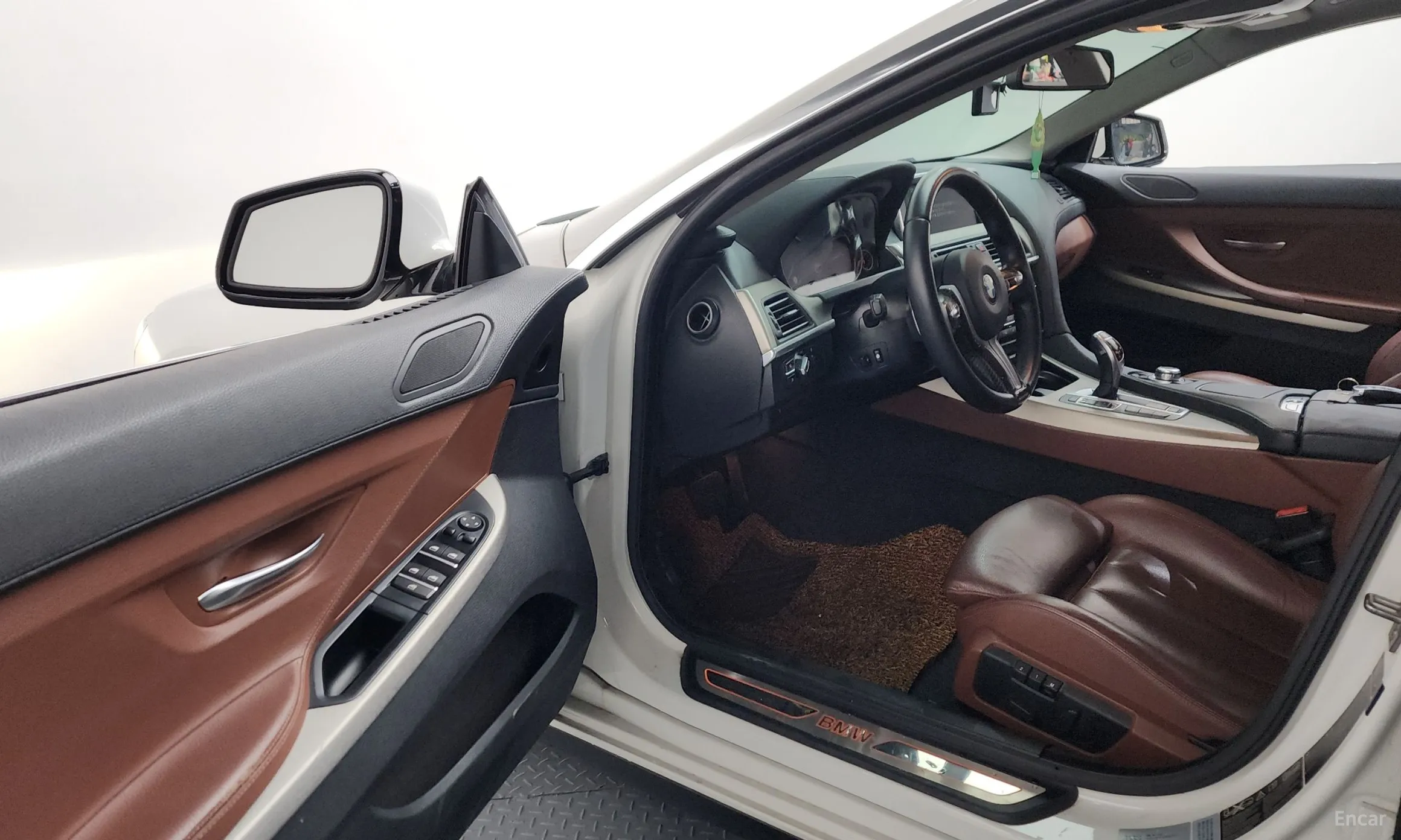 BMW 6 Series (F12) превью 10
