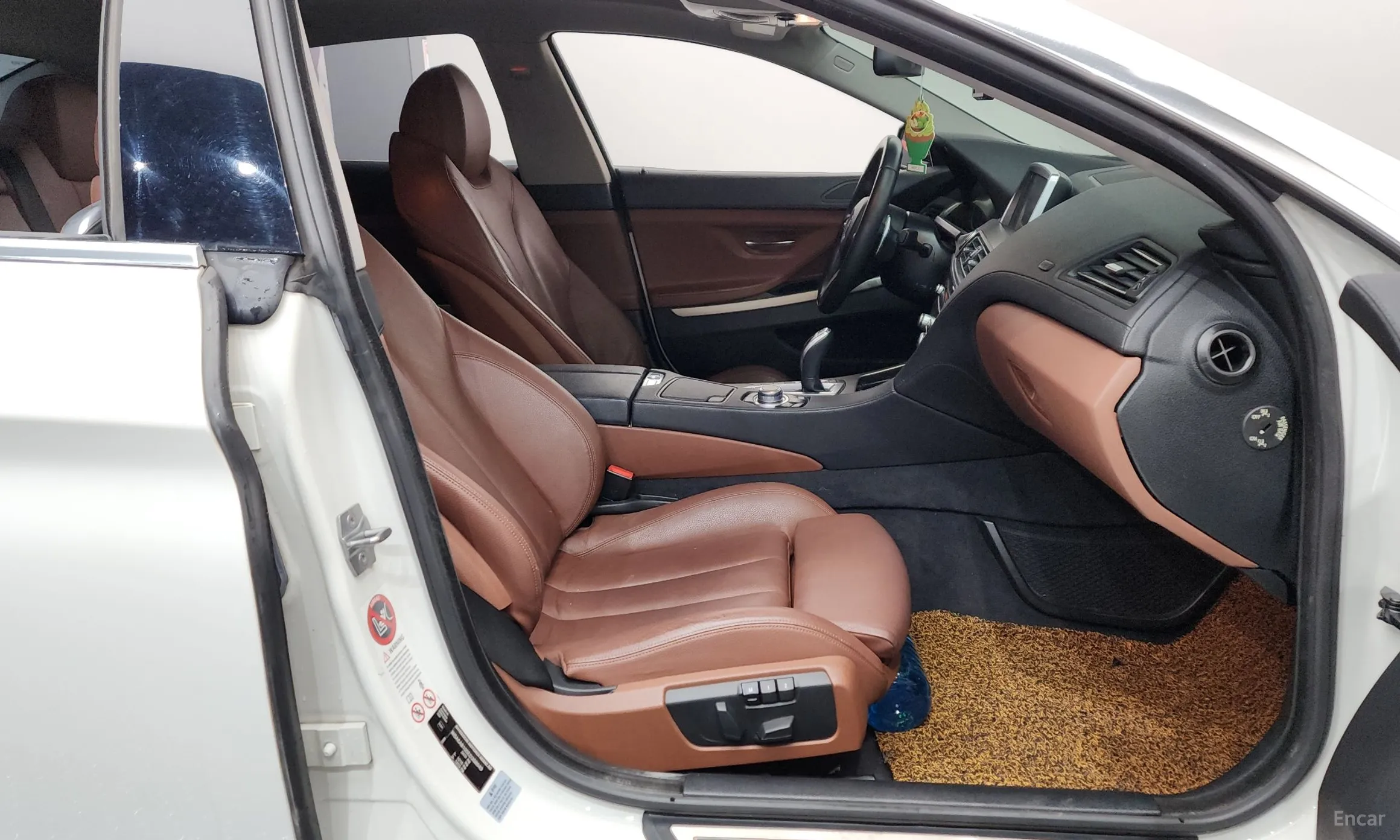 BMW 6 Series (F12) превью 11