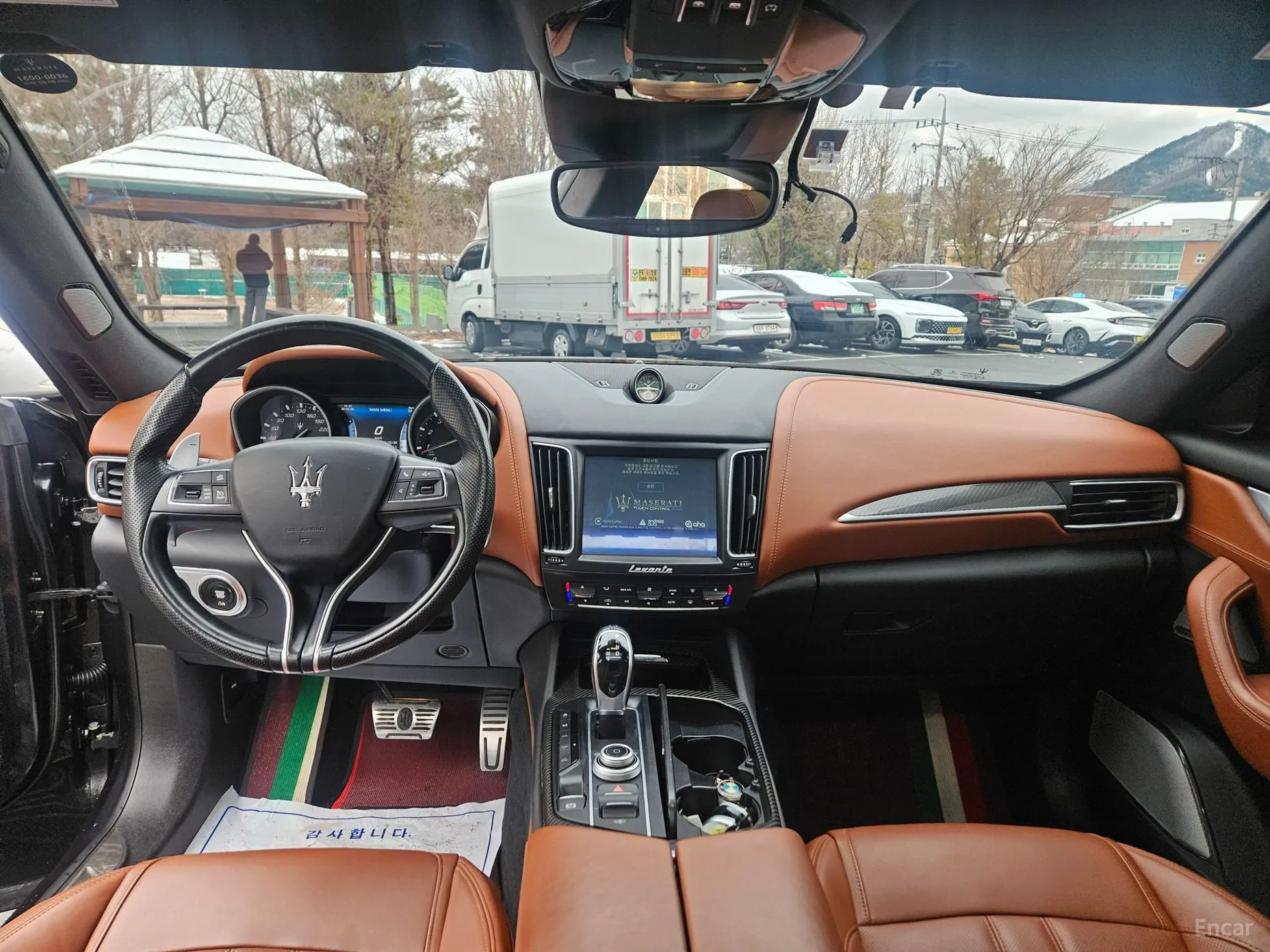 Maserati Levante превью 10