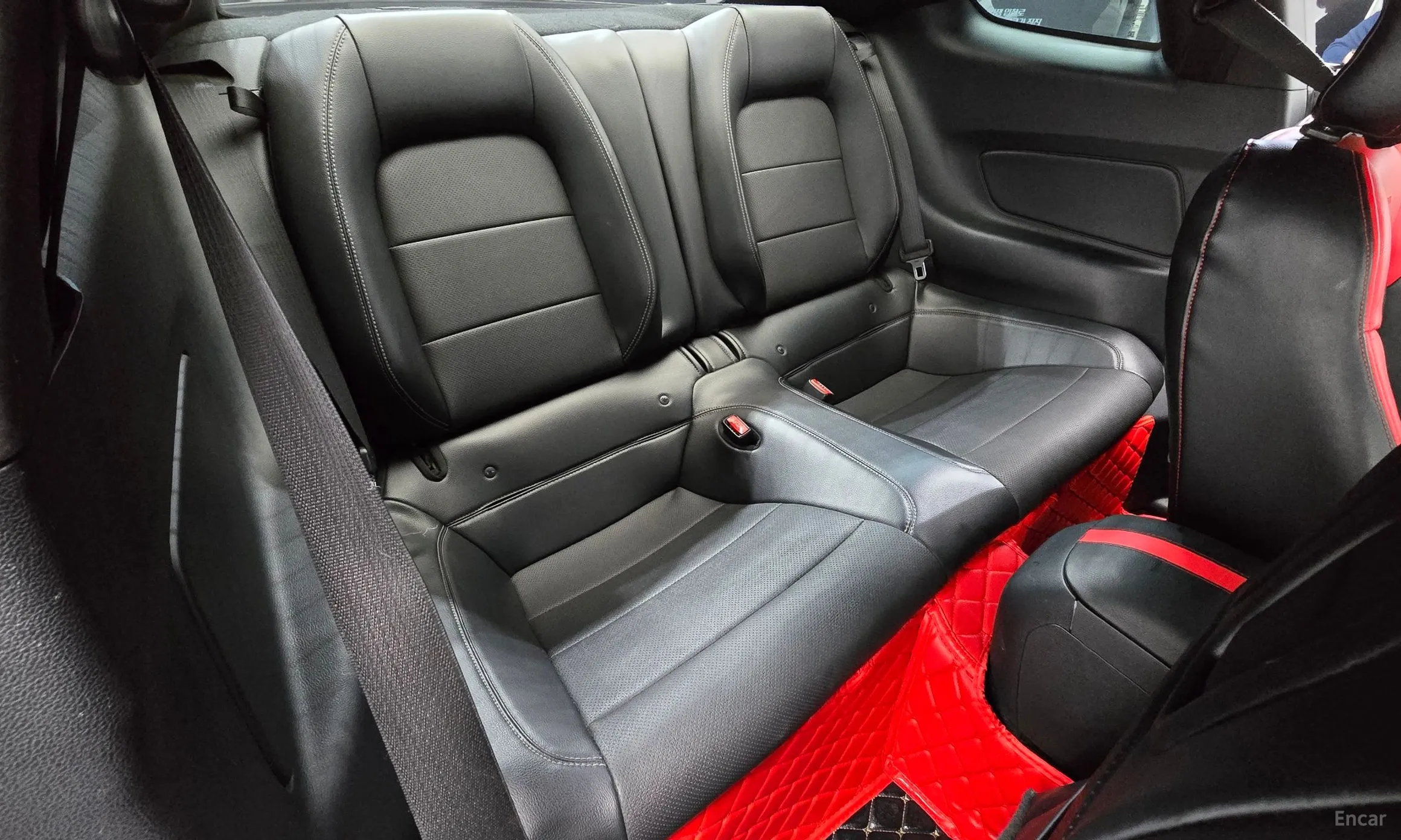 Ford Mustang превью 12