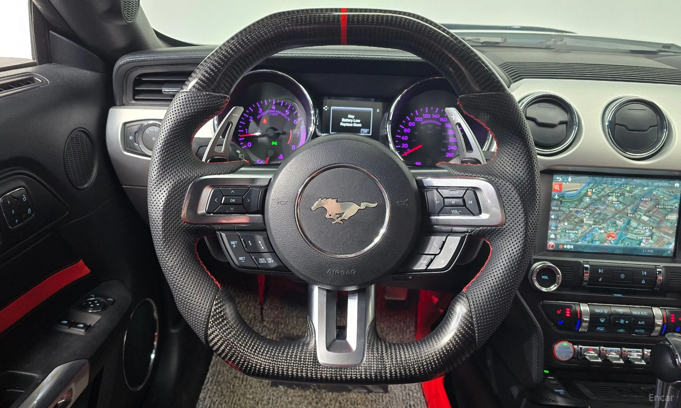 Ford Mustang превью 13