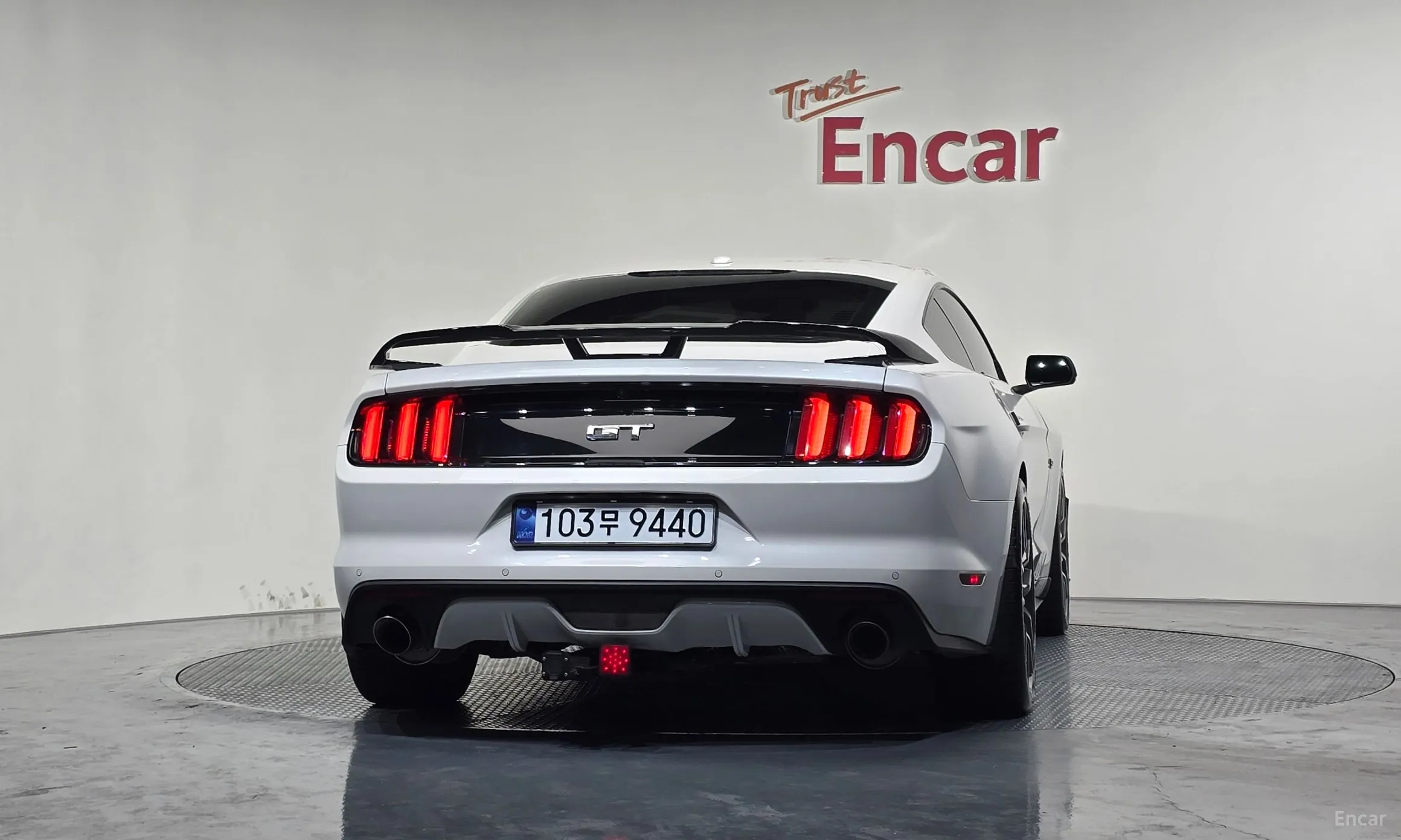Ford Mustang превью 4