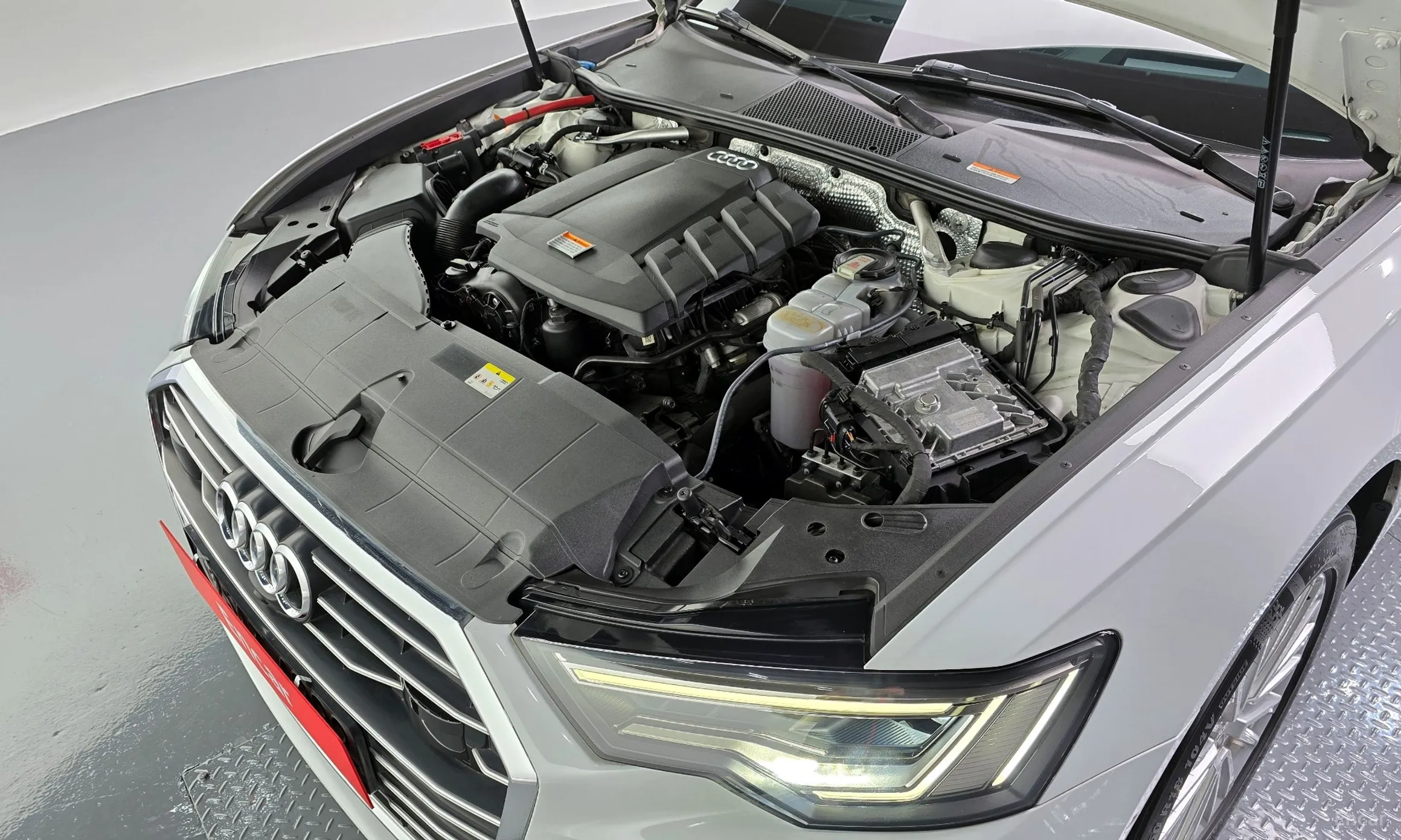 Audi A6 (C8) превью 6