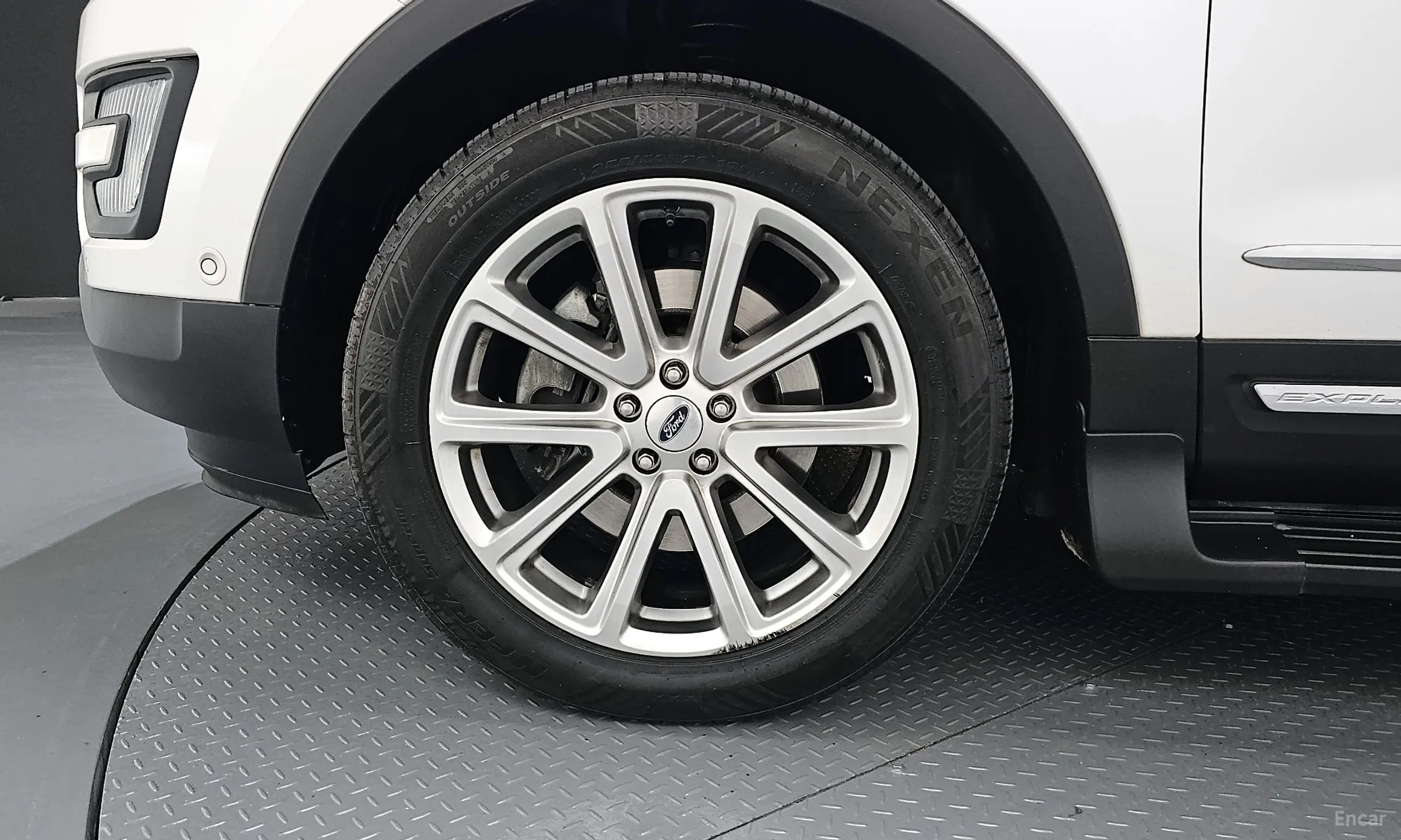 Ford Explorer превью 5