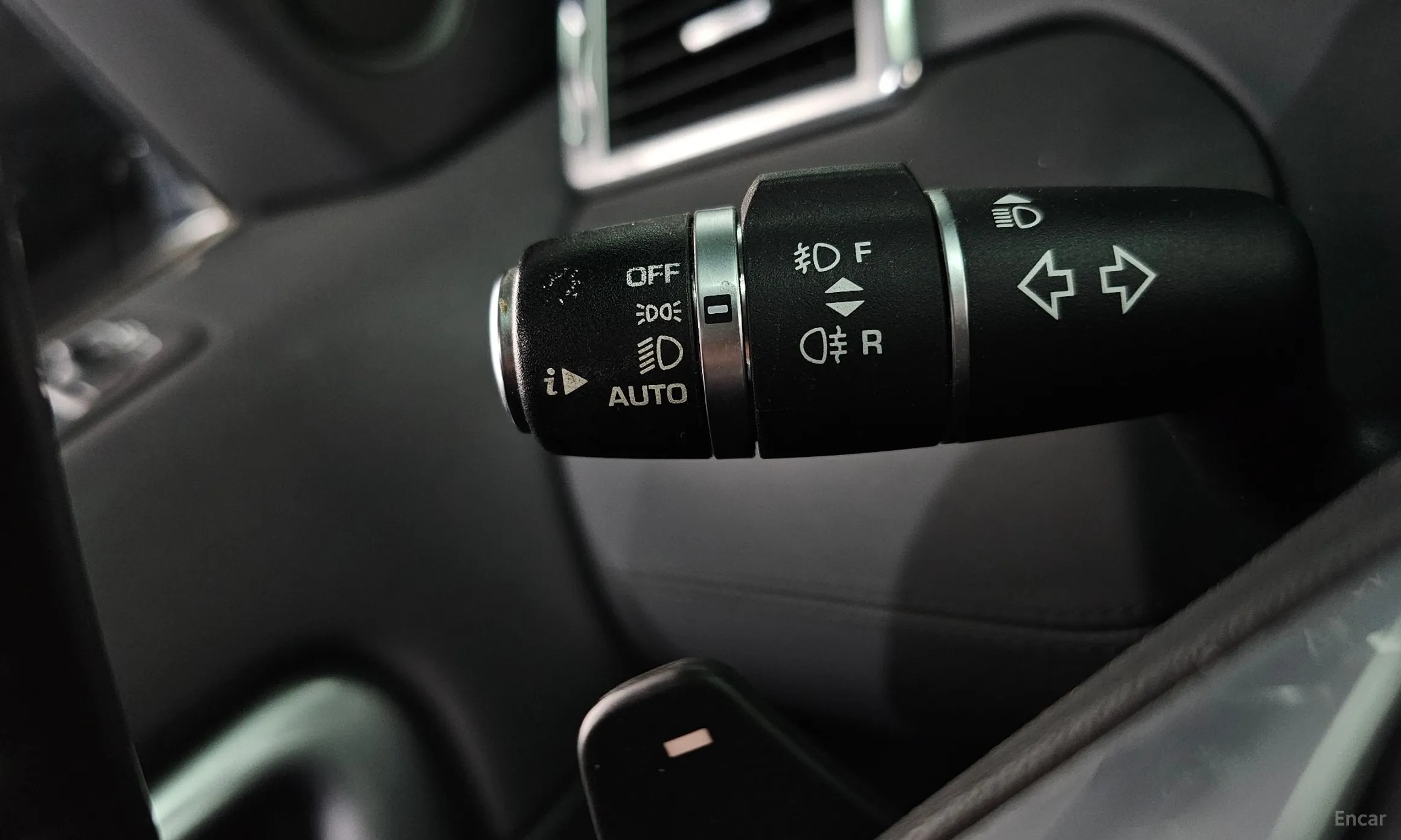 Land Rover Discovery Sports превью 14
