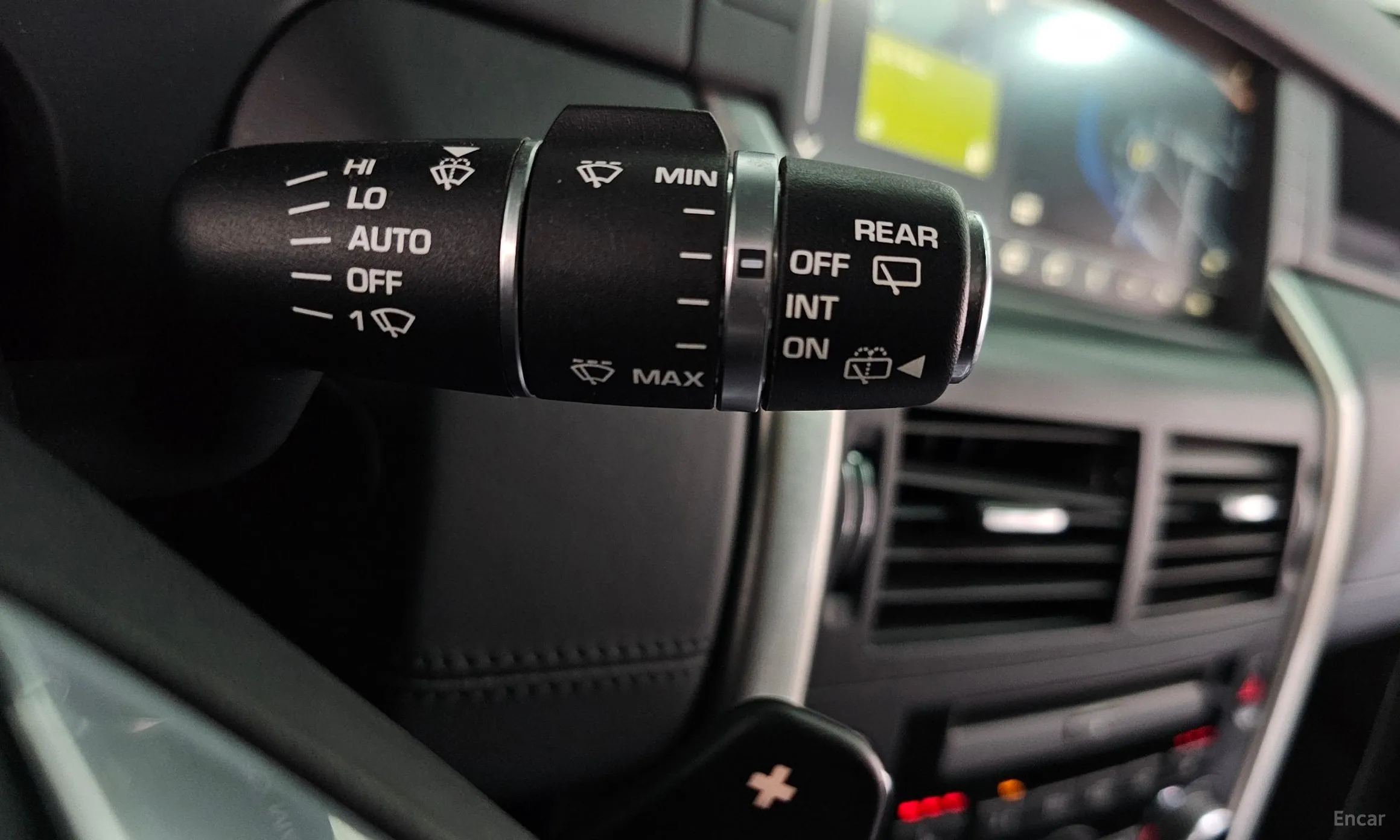 Land Rover Discovery Sports превью 15