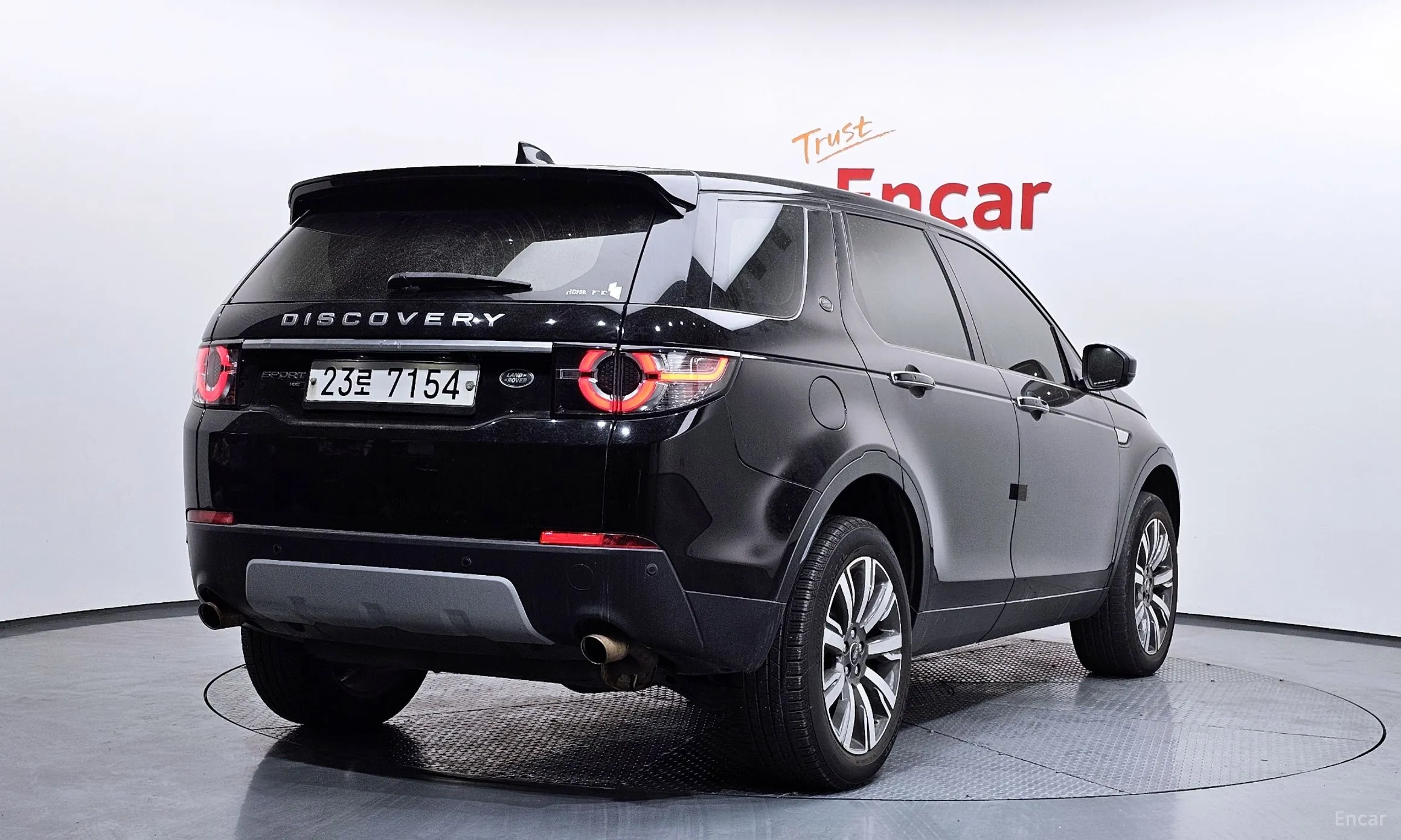 Land Rover Discovery Sports превью 2
