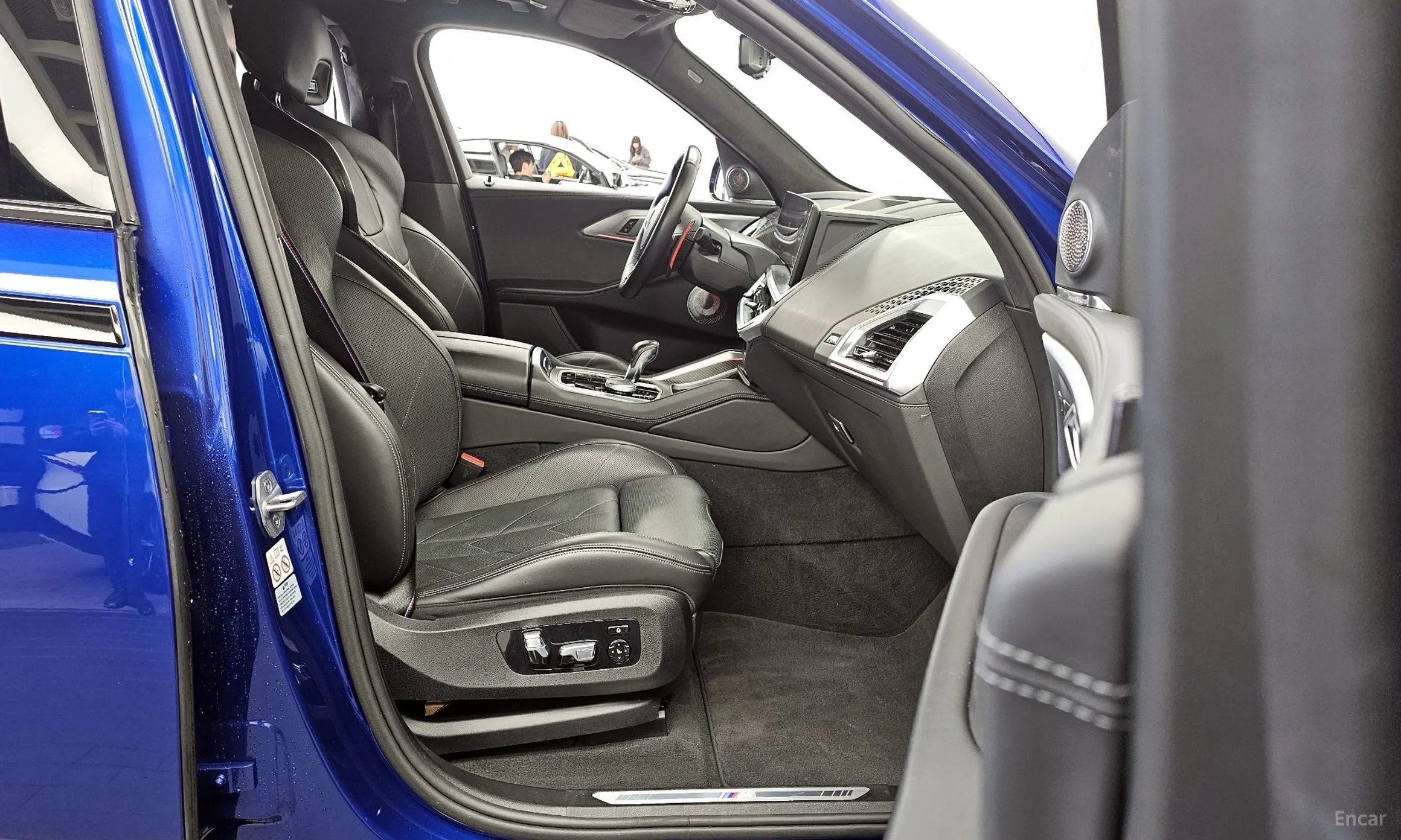 BMW XM (G09) превью 11