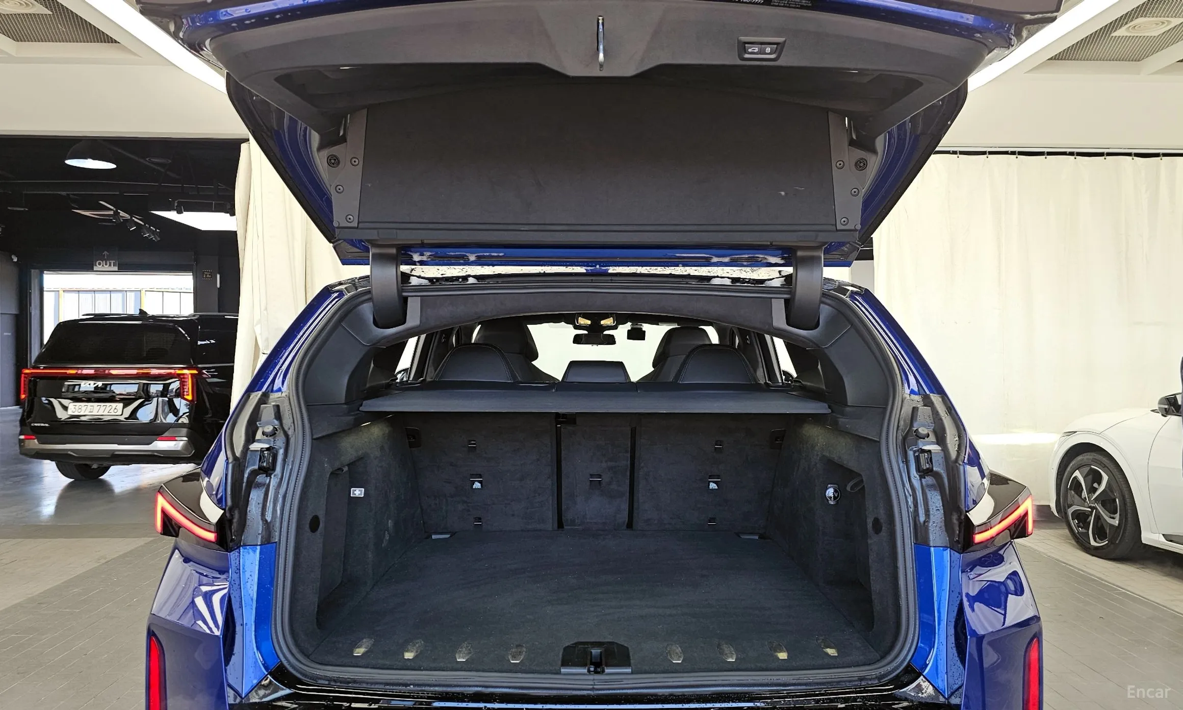 BMW XM (G09) превью 20