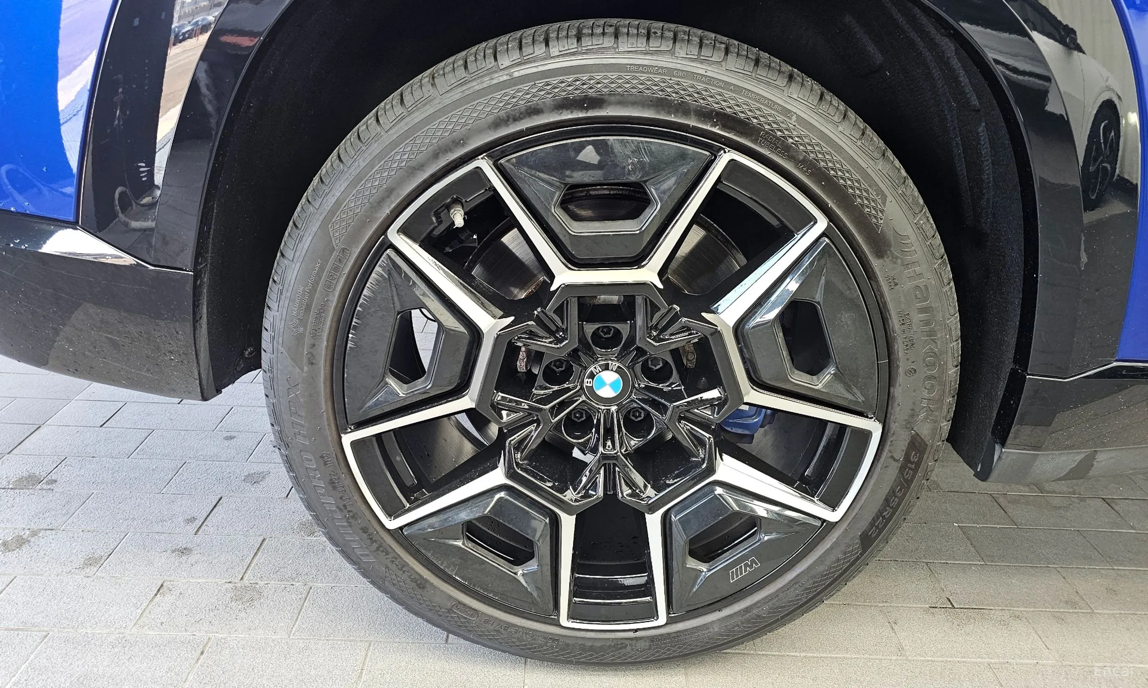 BMW XM (G09) превью 5