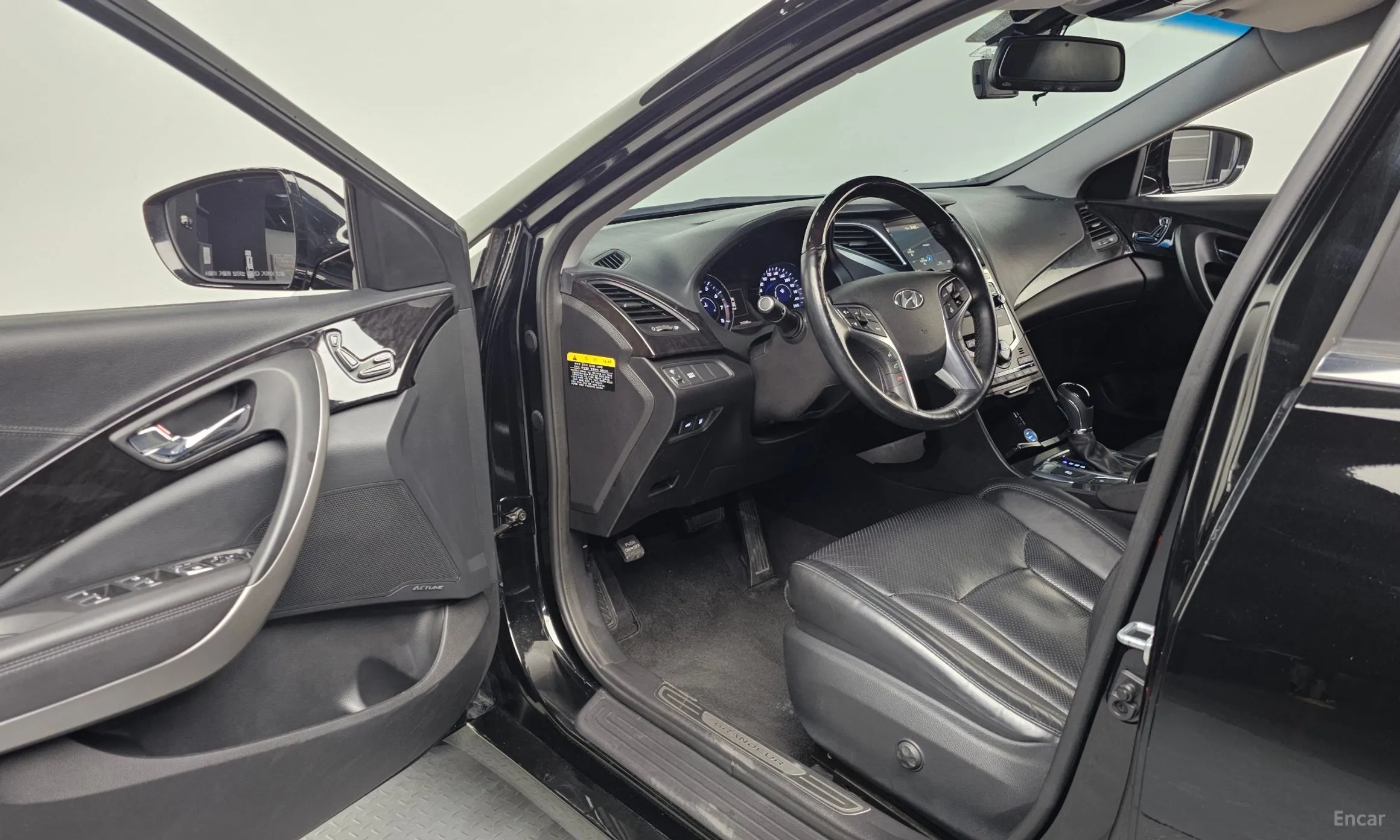 Hyundai Grandeur HG превью 10