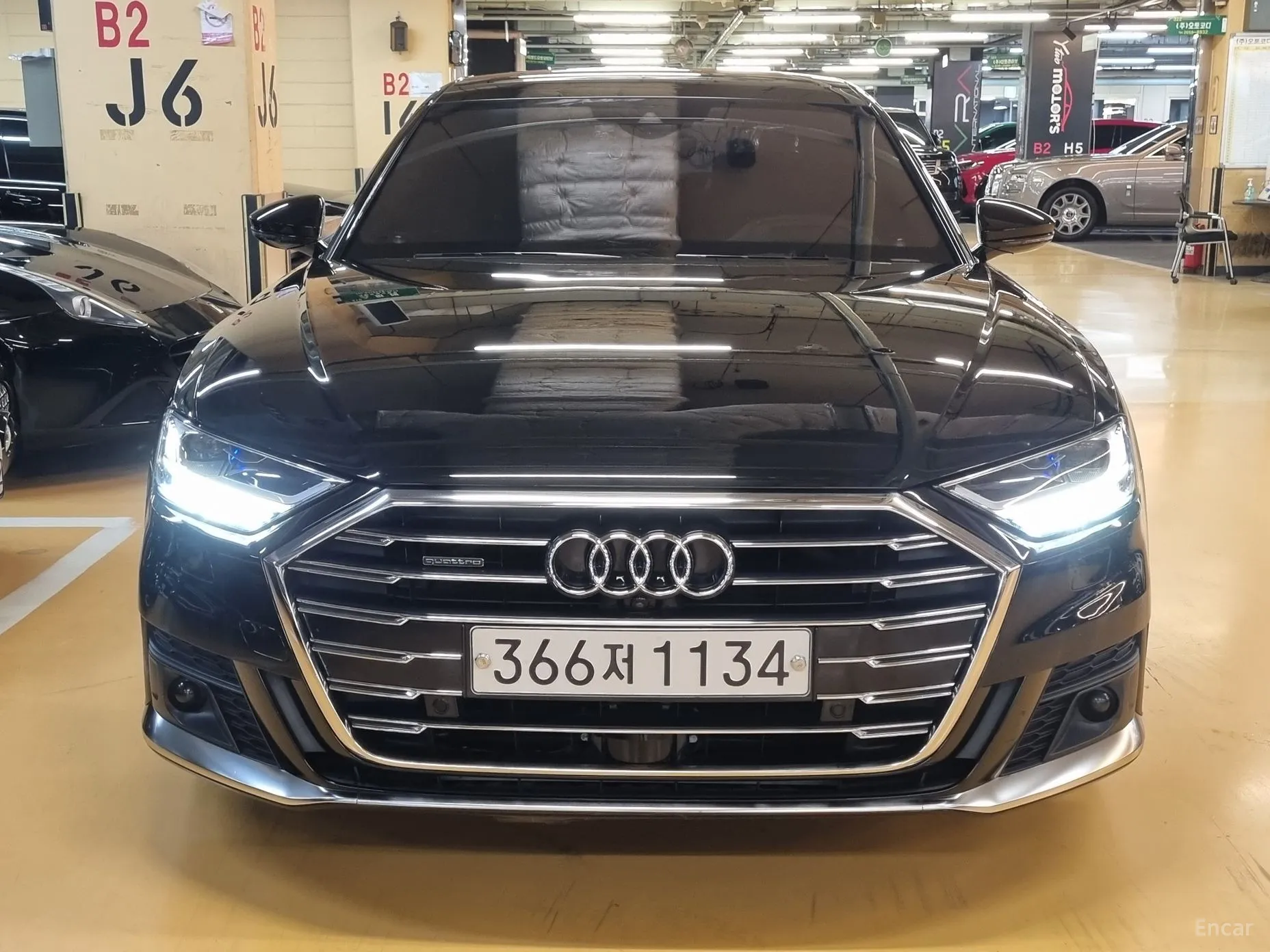 Audi A8 (D5)