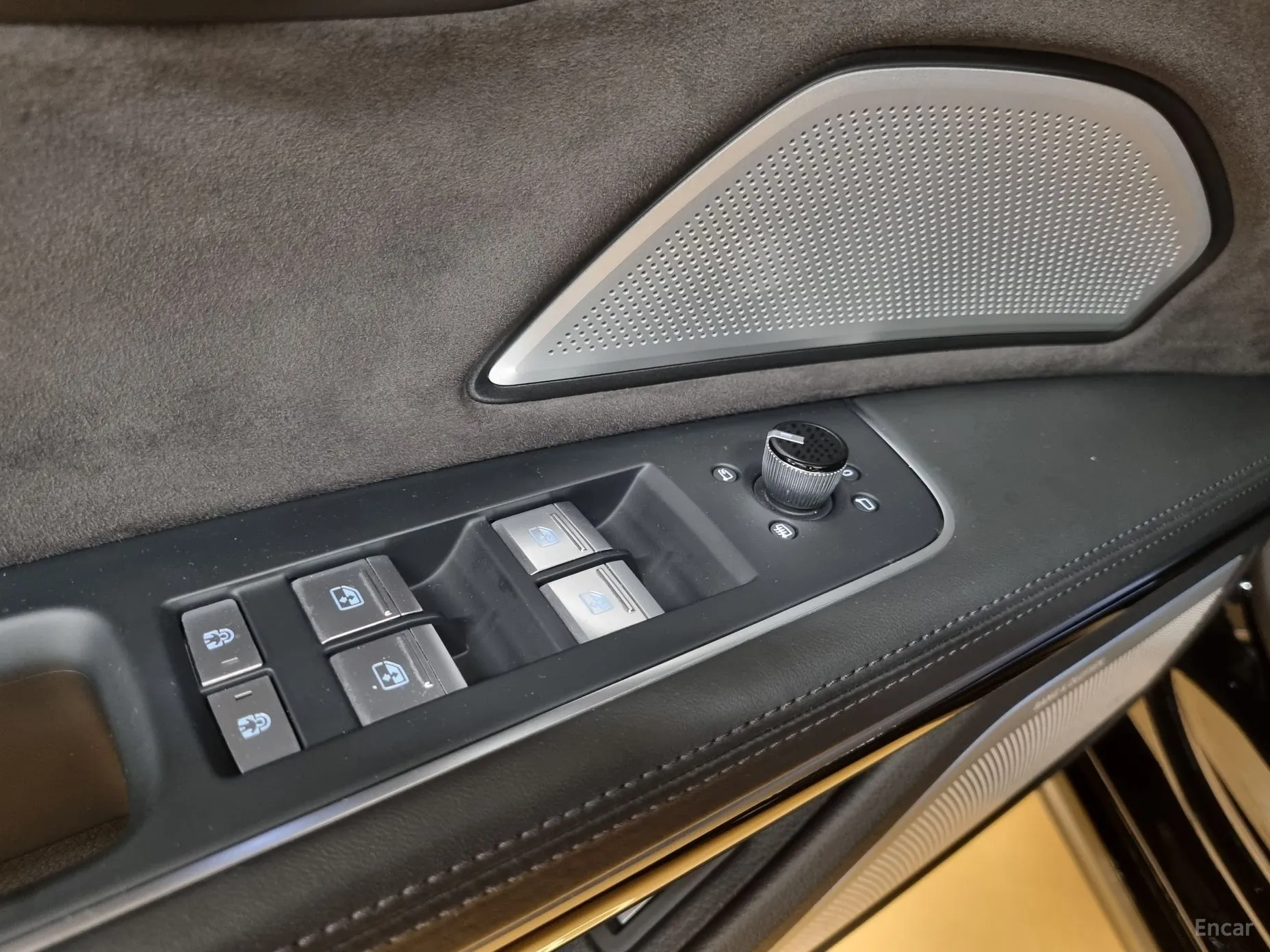 Audi A8 (D5) превью 14