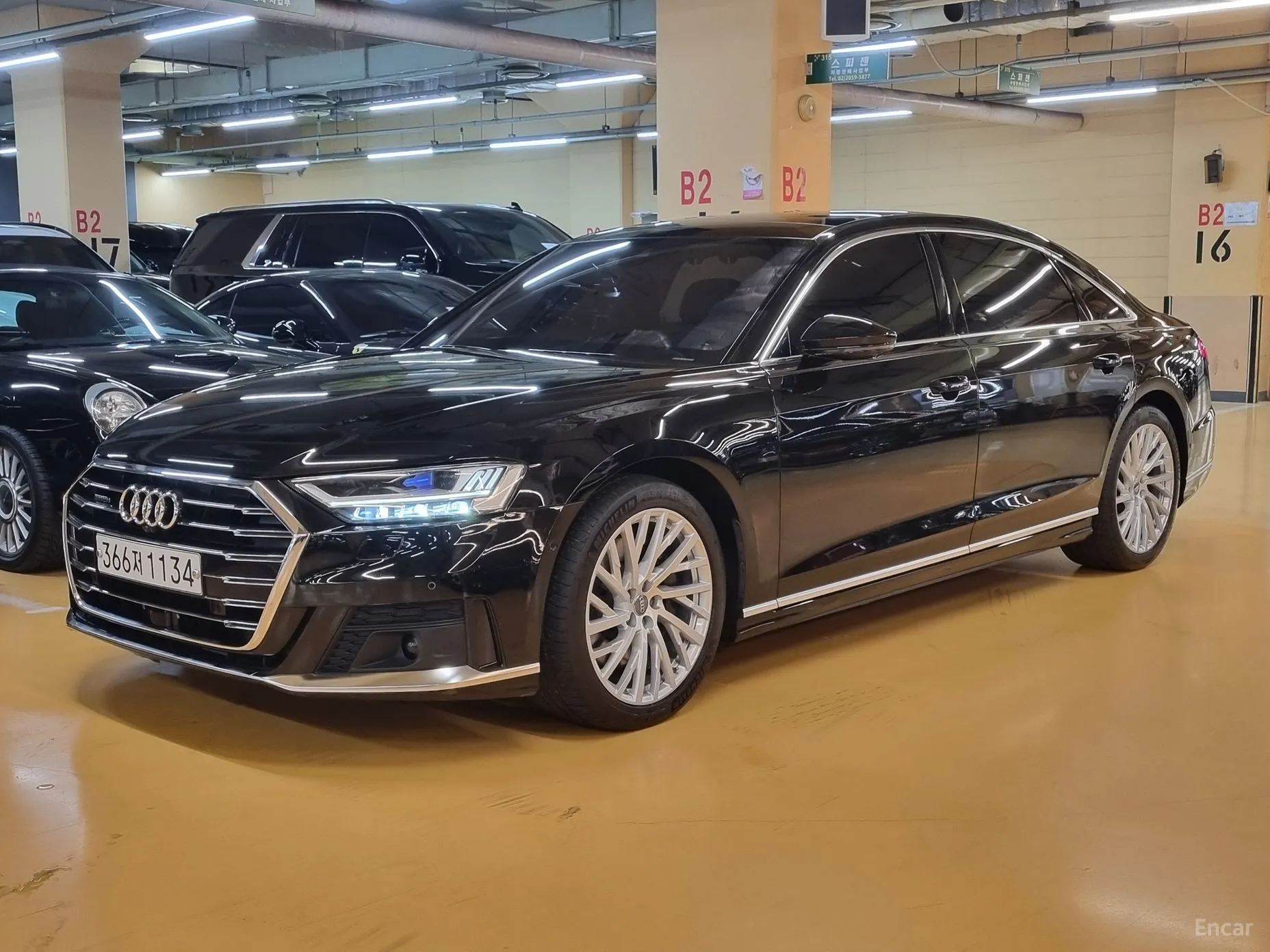 Audi A8 (D5)