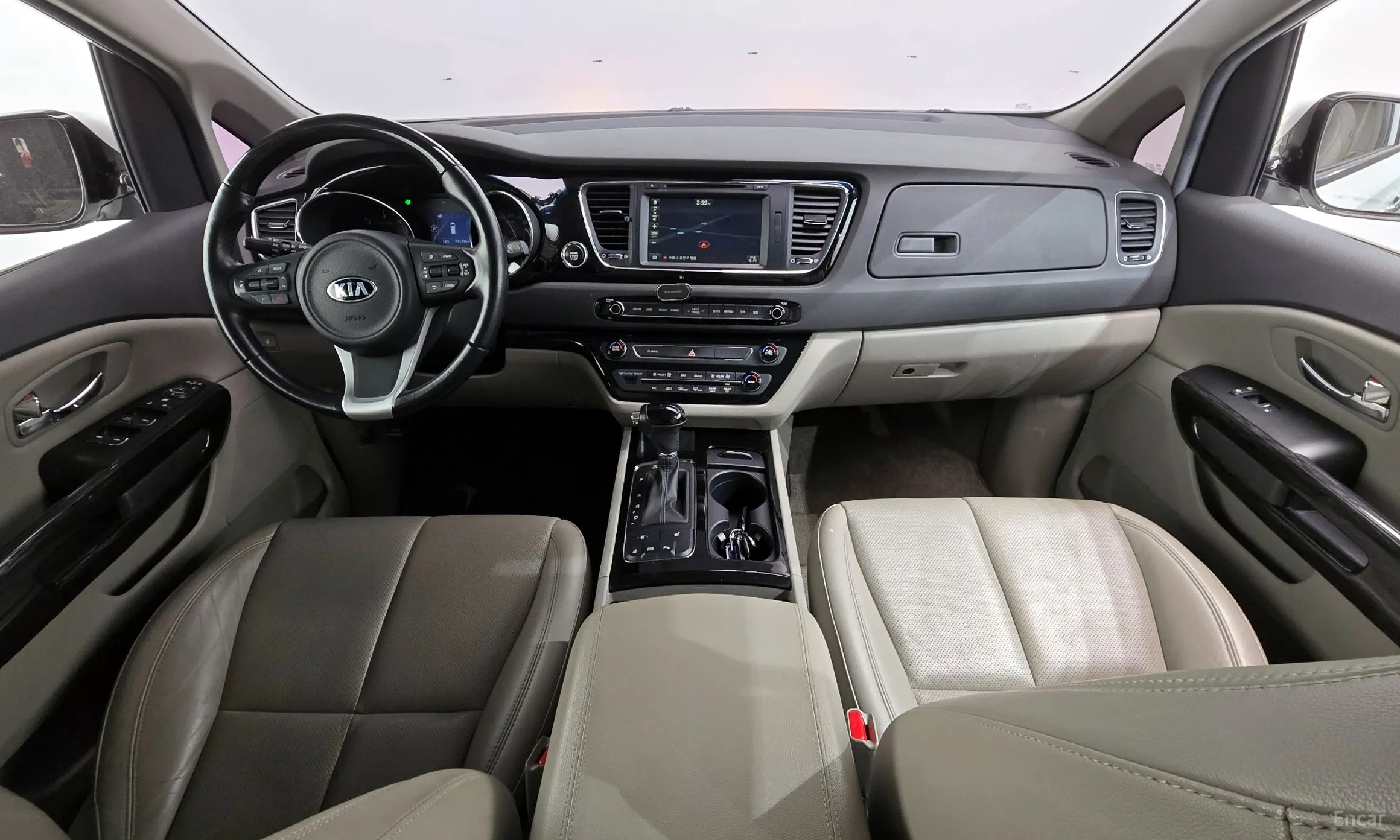 Kia Carnival превью 7