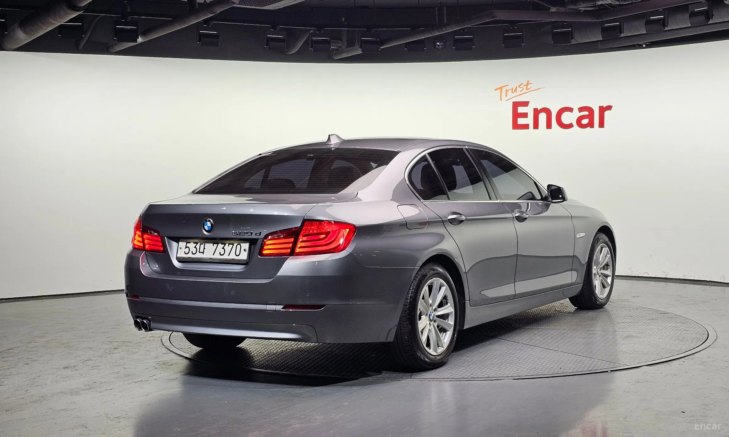 BMW 5 Series (F10) превью 2