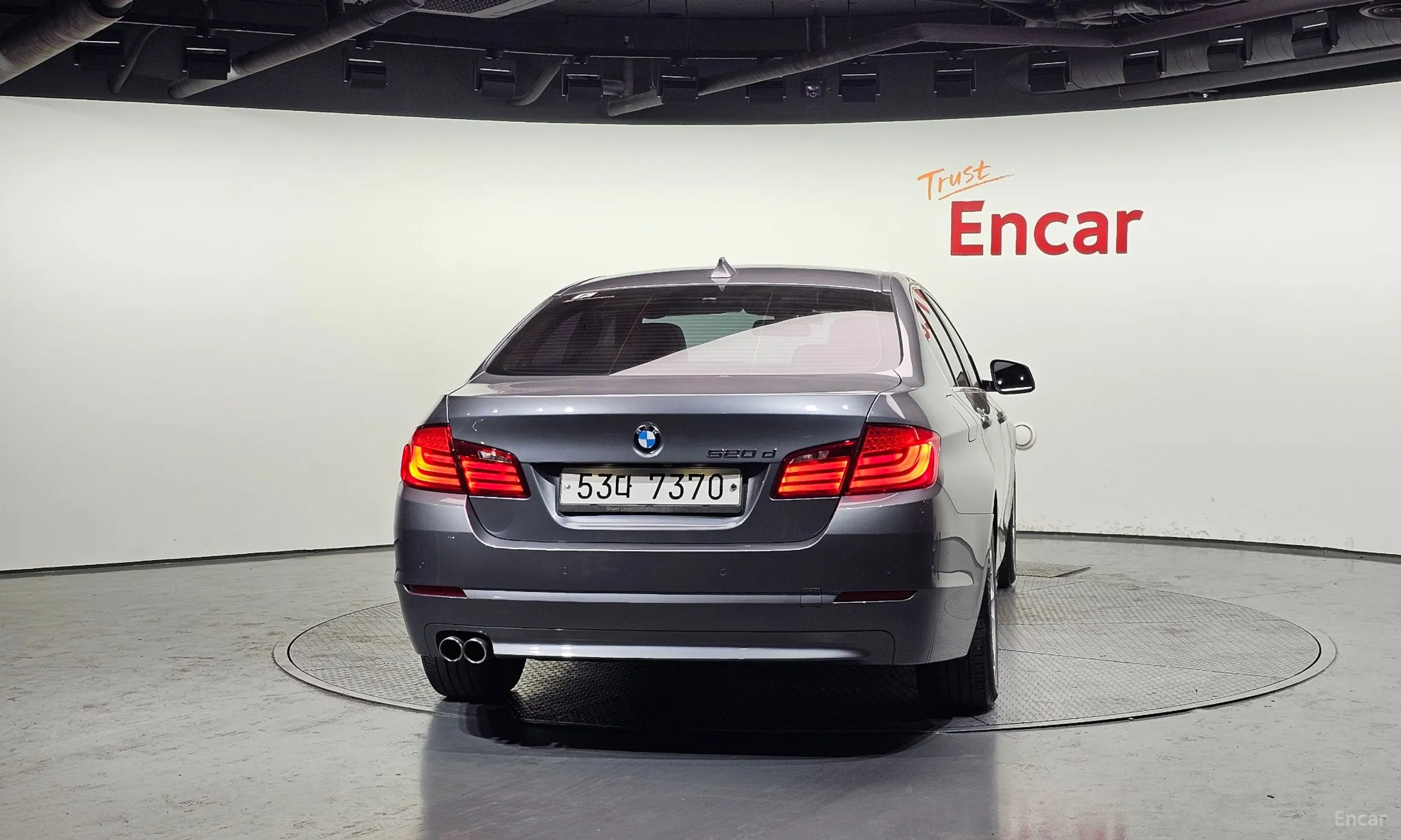 BMW 5 Series (F10) превью 4