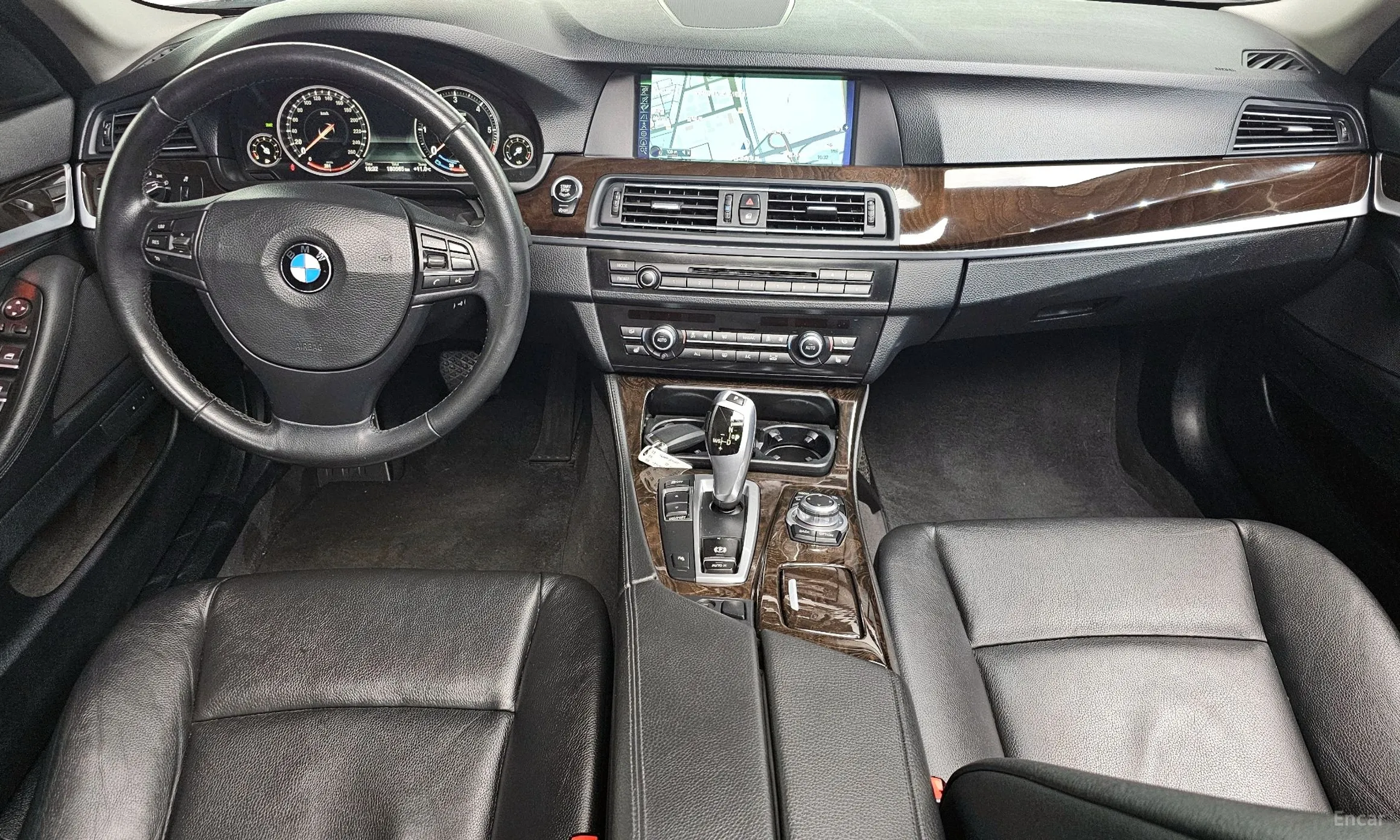 BMW 5 Series (F10) превью 7