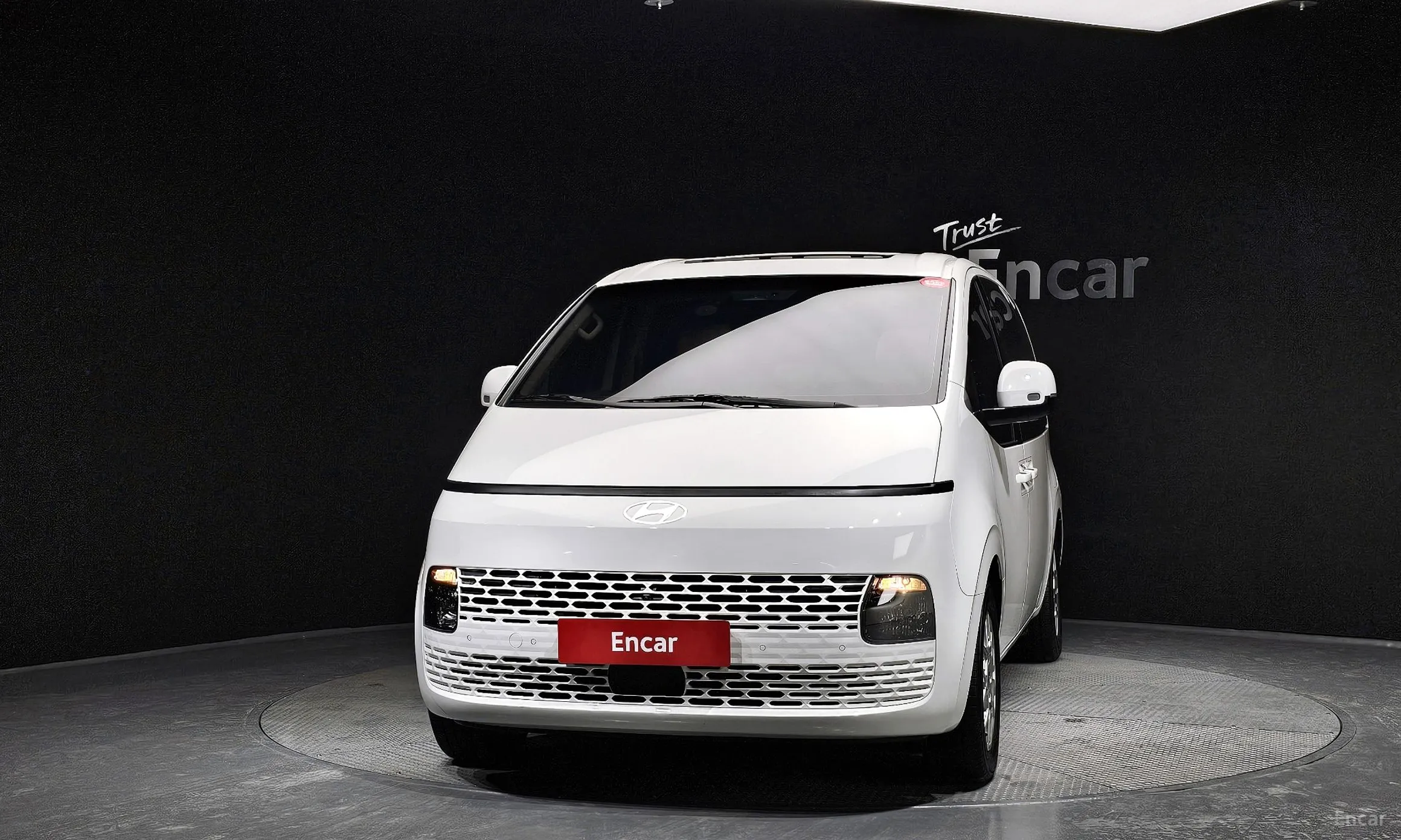 Hyundai Staria превью 3