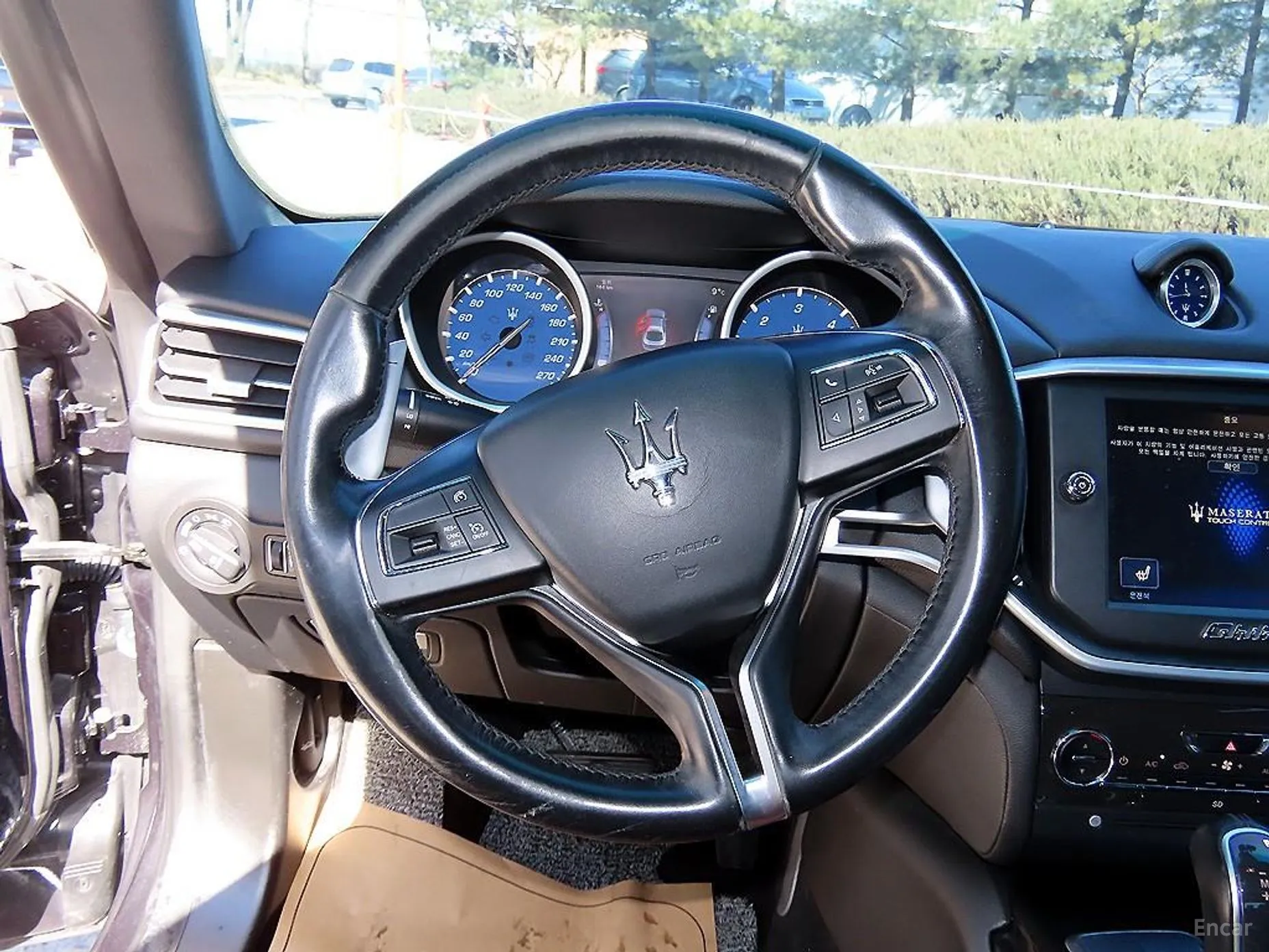 Maserati Ghibli превью 8