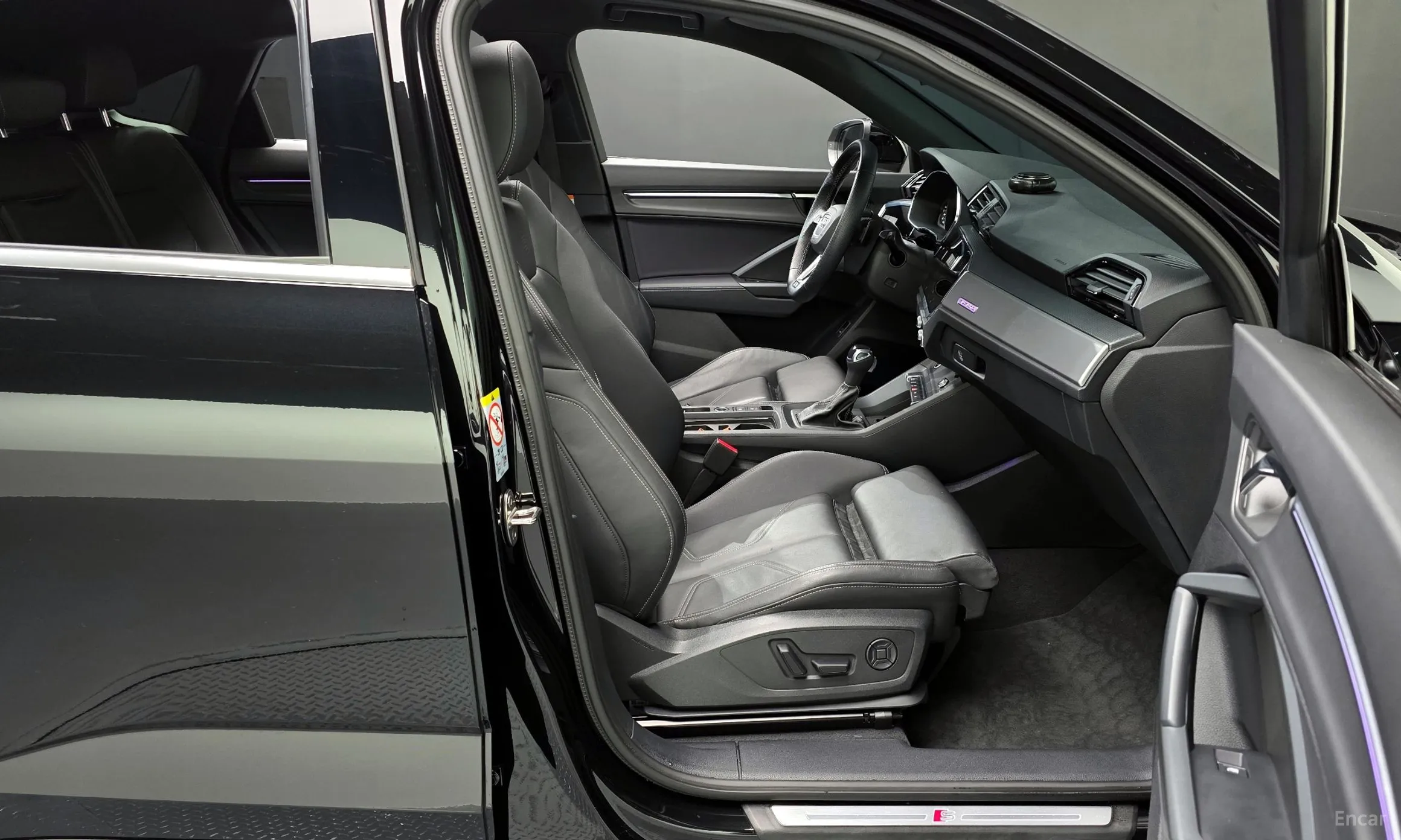 Audi Q3 (F3) превью 10