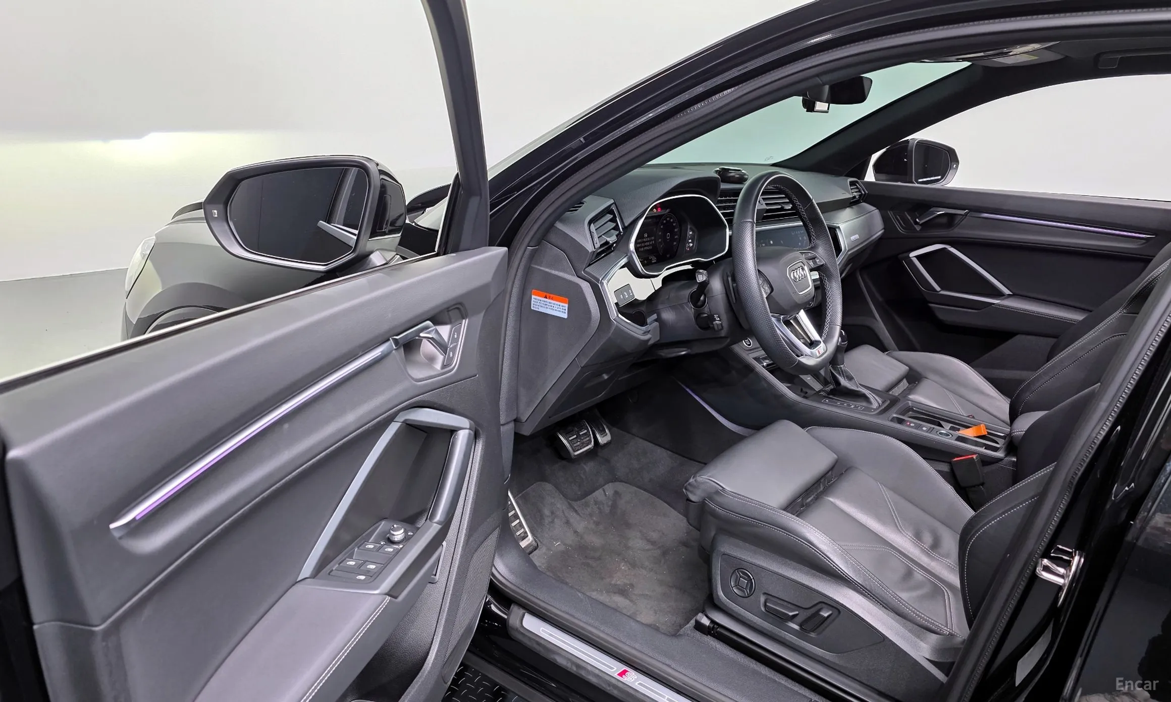 Audi Q3 (F3) превью 11
