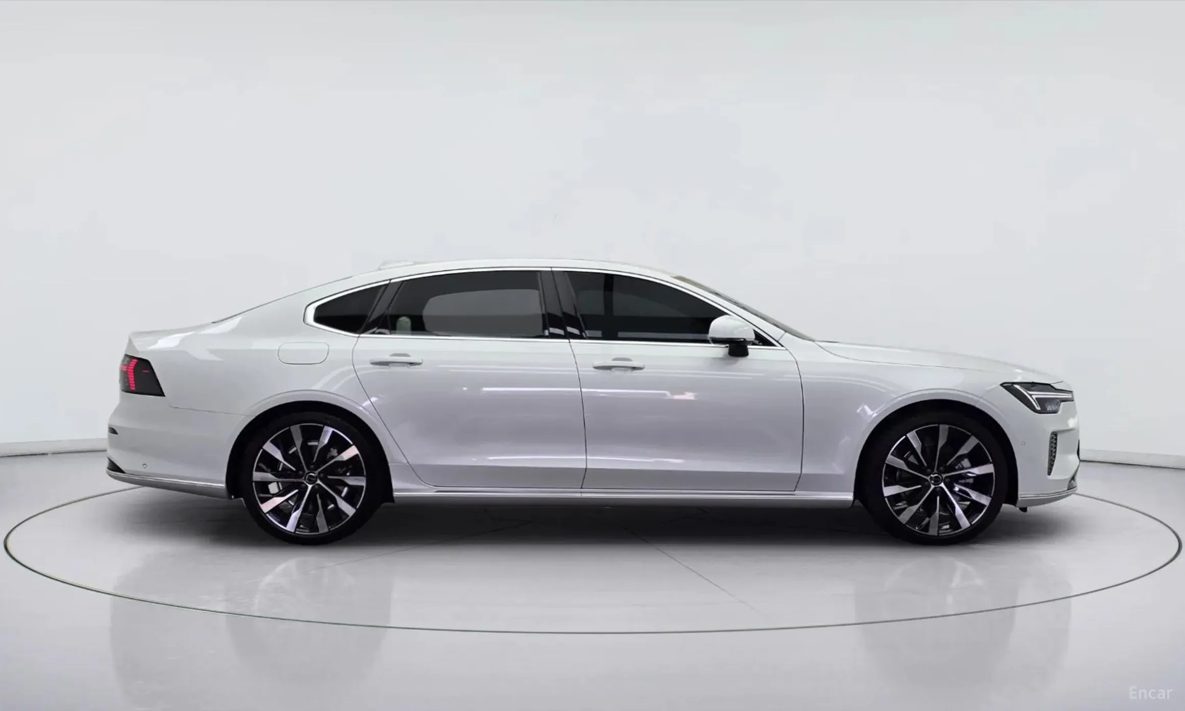 Volvo S90 превью 3