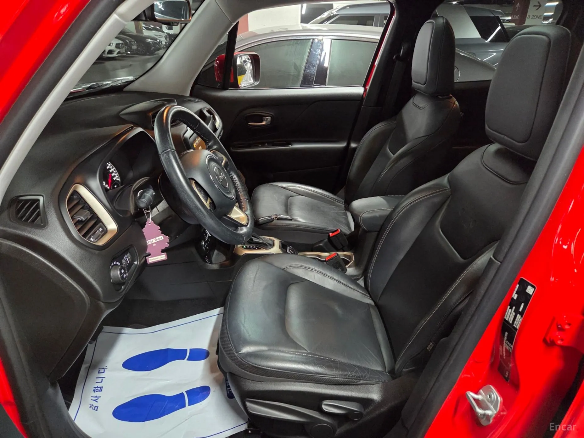 Jeep Renegade превью 15