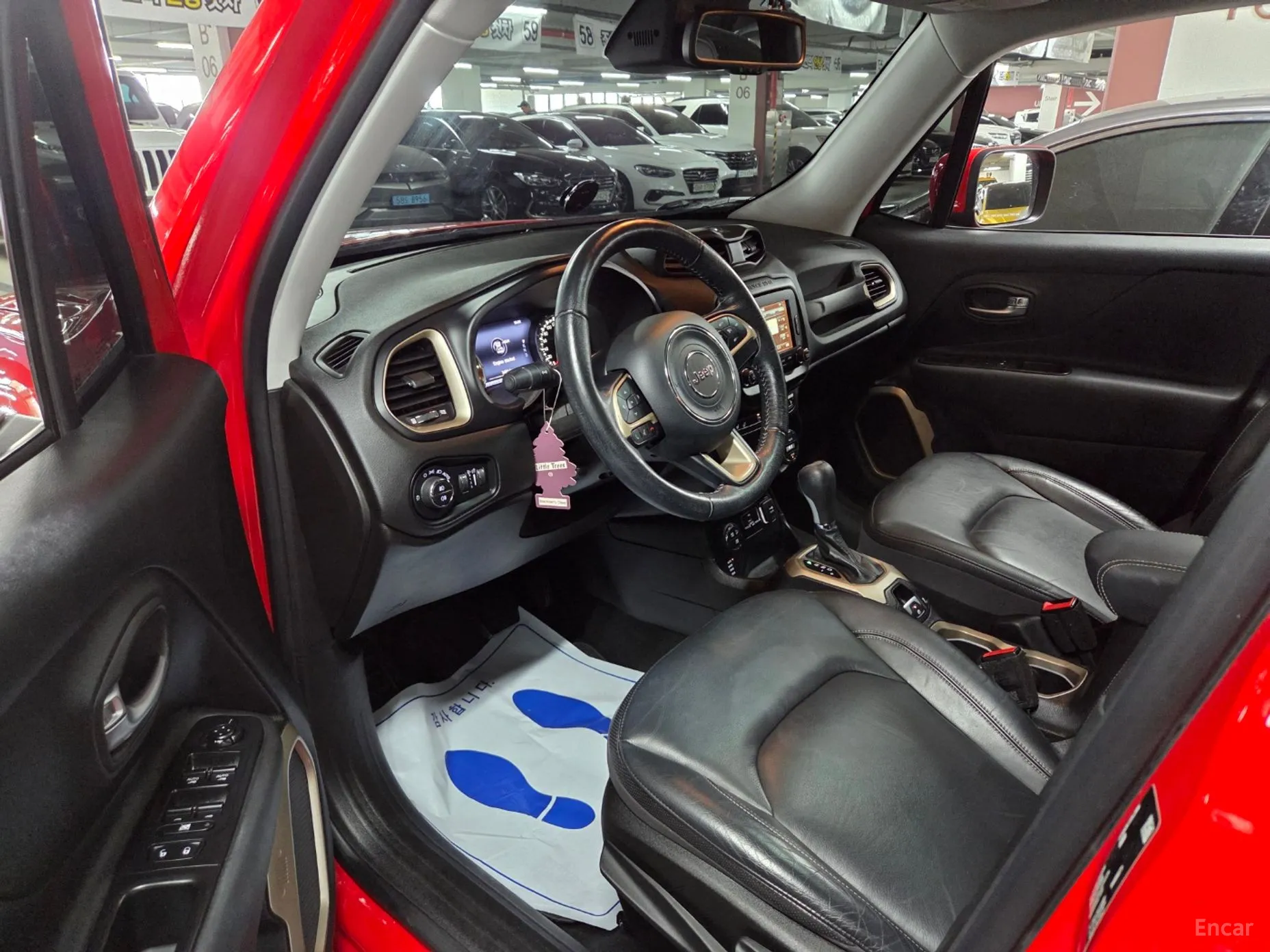 Jeep Renegade превью 9