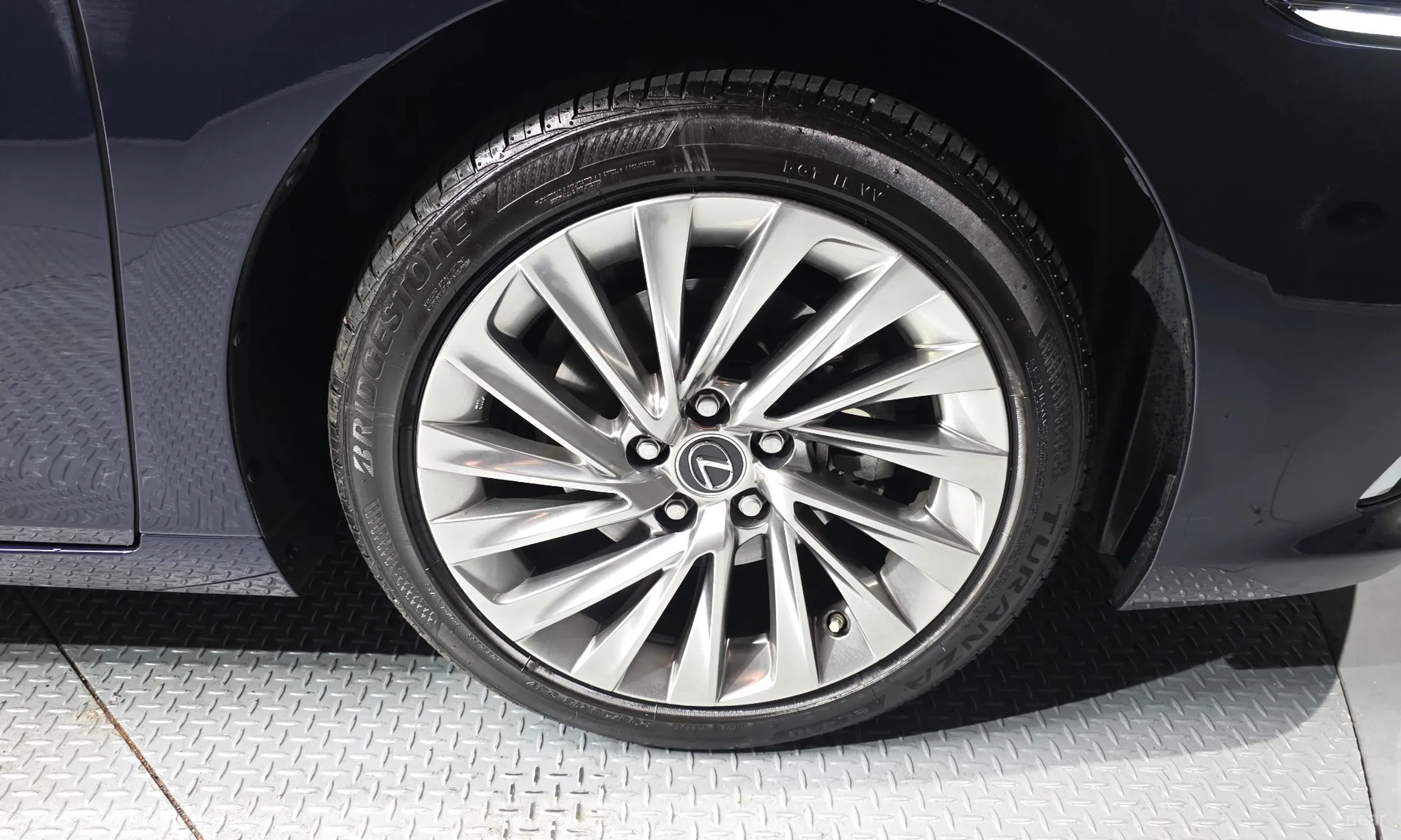 Lexus ES300h 7th Generation превью 5