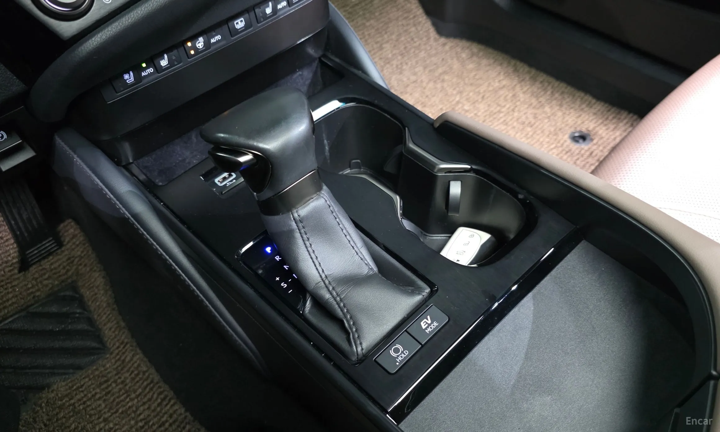 Lexus ES300h 7th Generation превью 9