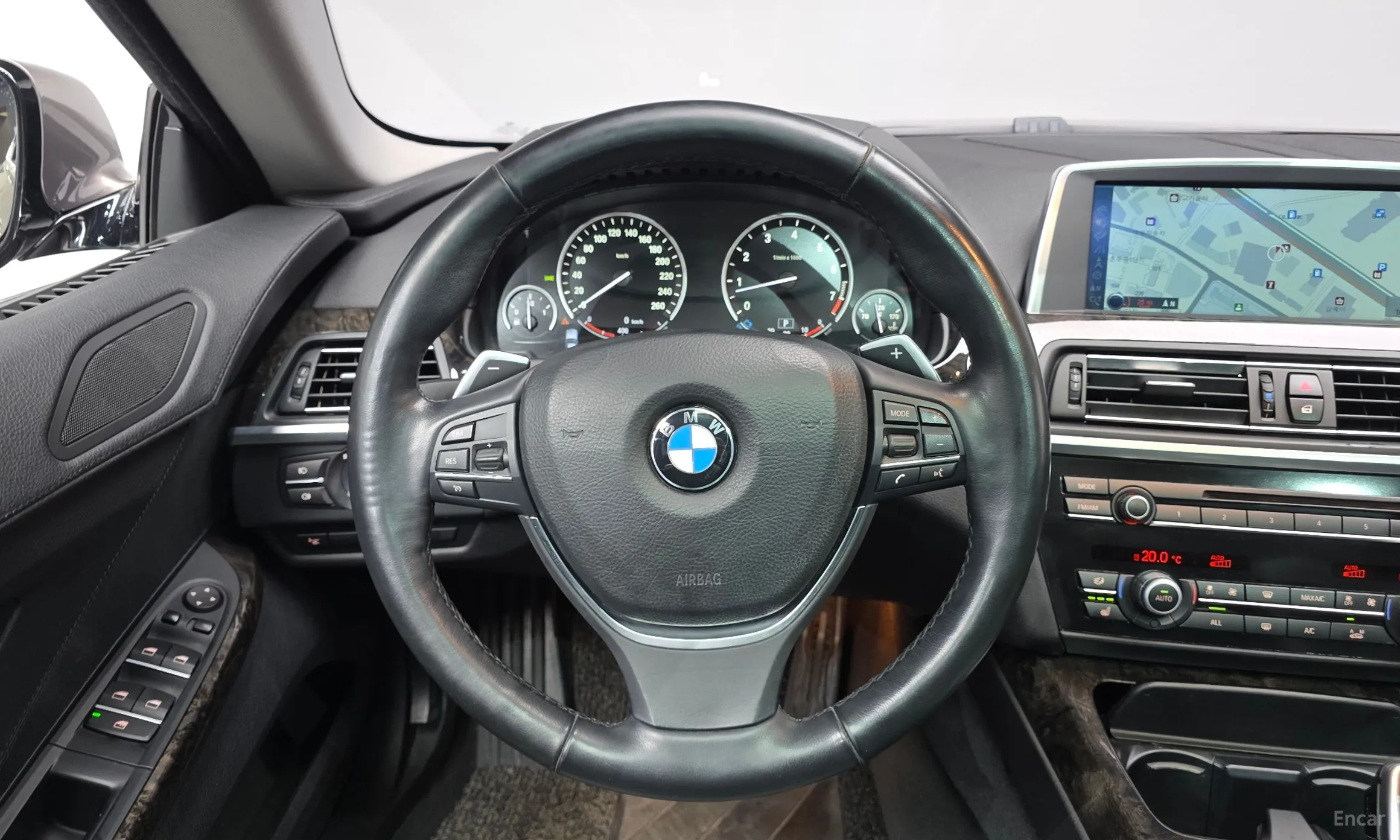 BMW 6 Series (F12) превью 13