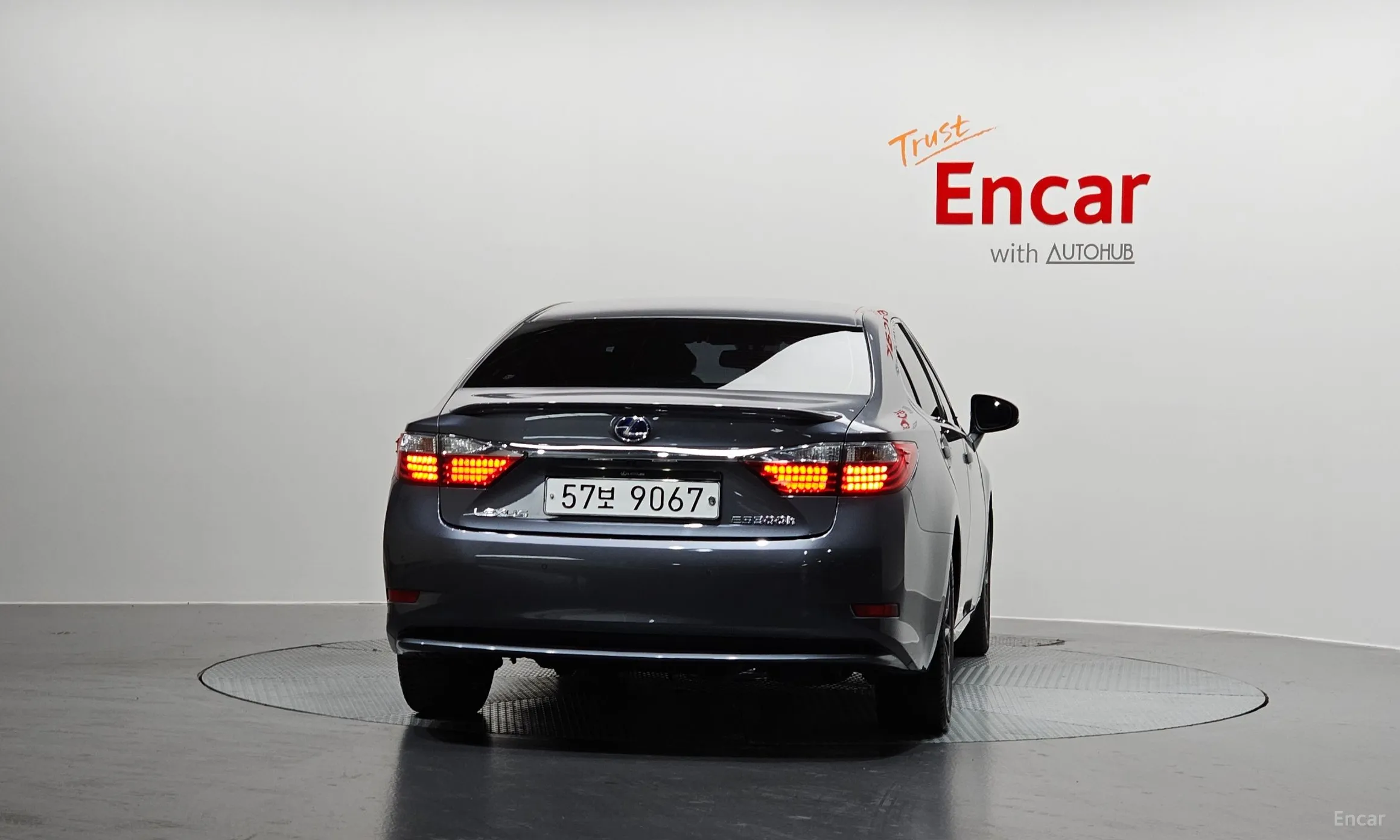 Lexus New ES300h превью 4