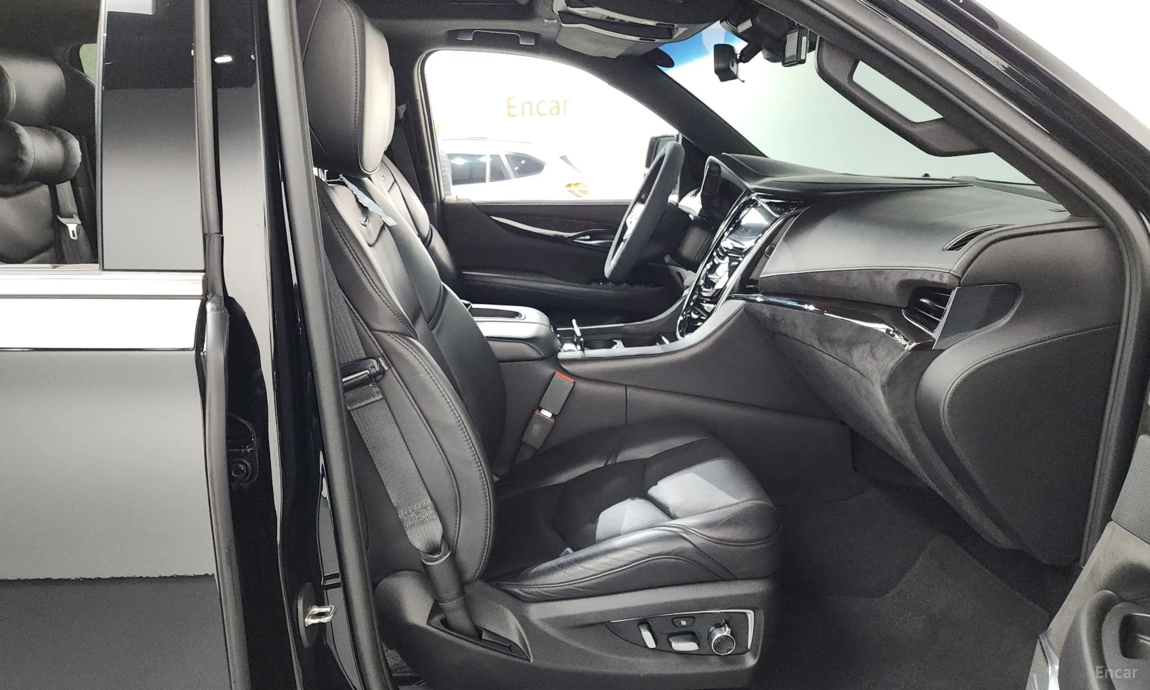 Cadillac Escalade превью 11