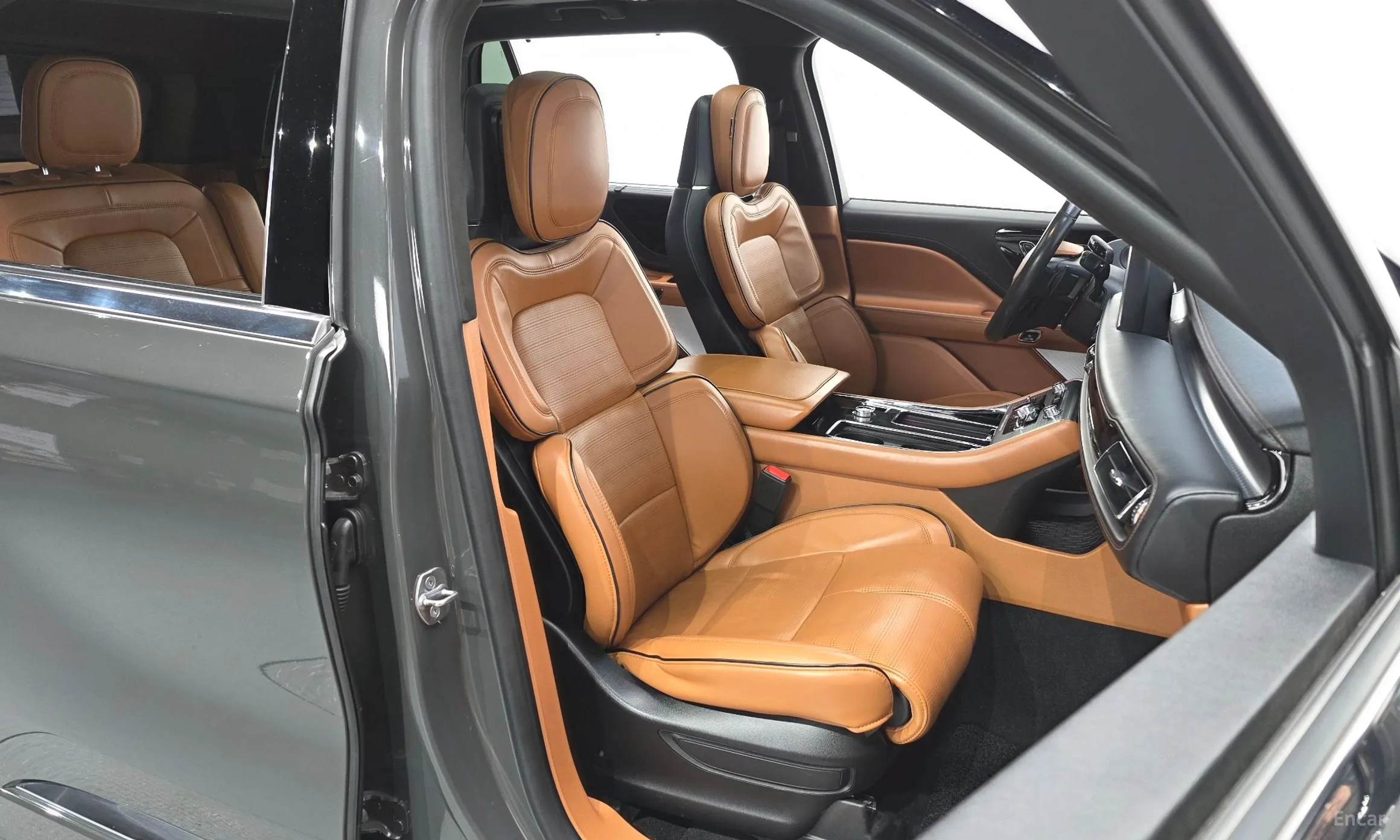 Lincoln Aviator 2nd Generation превью 12