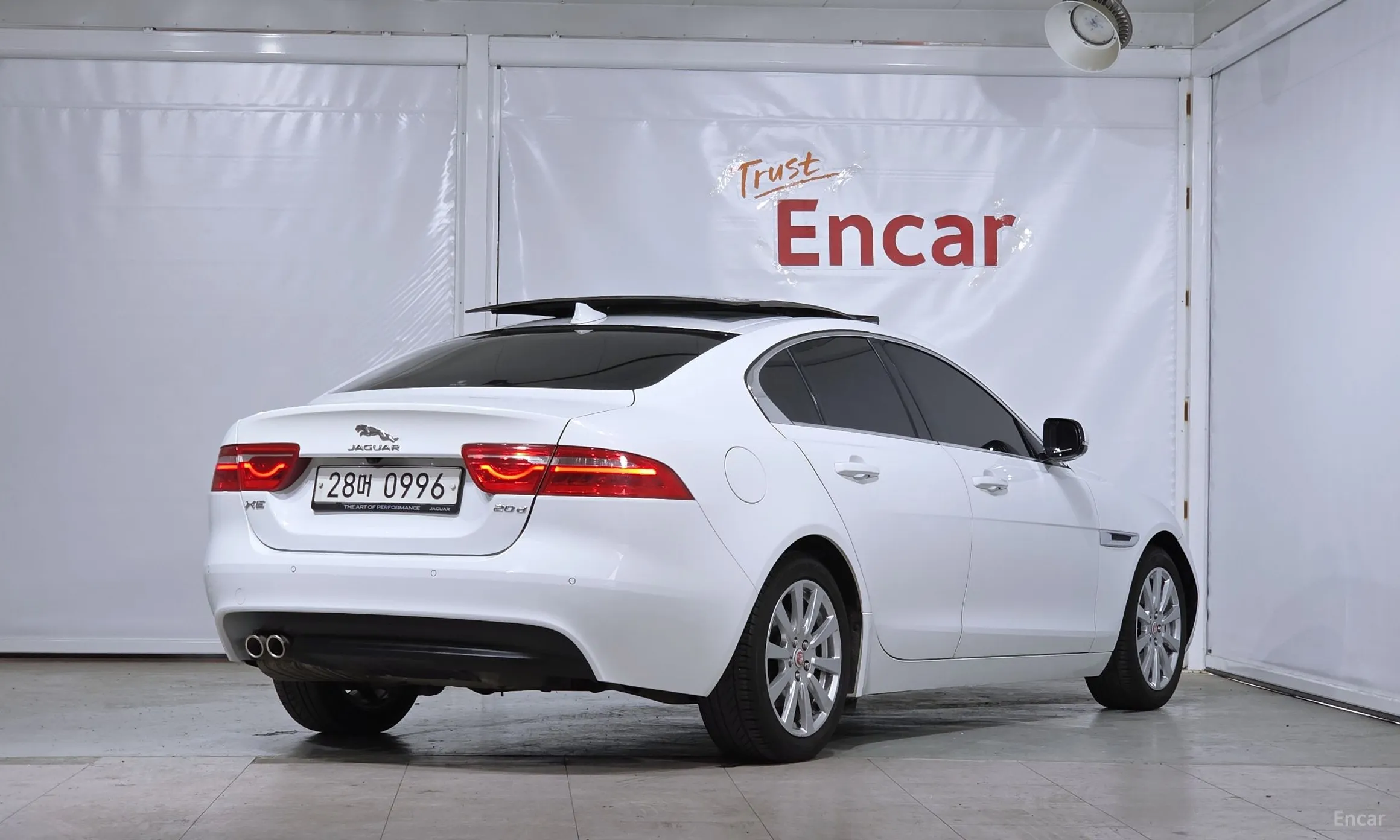 Jaguar XE превью 2