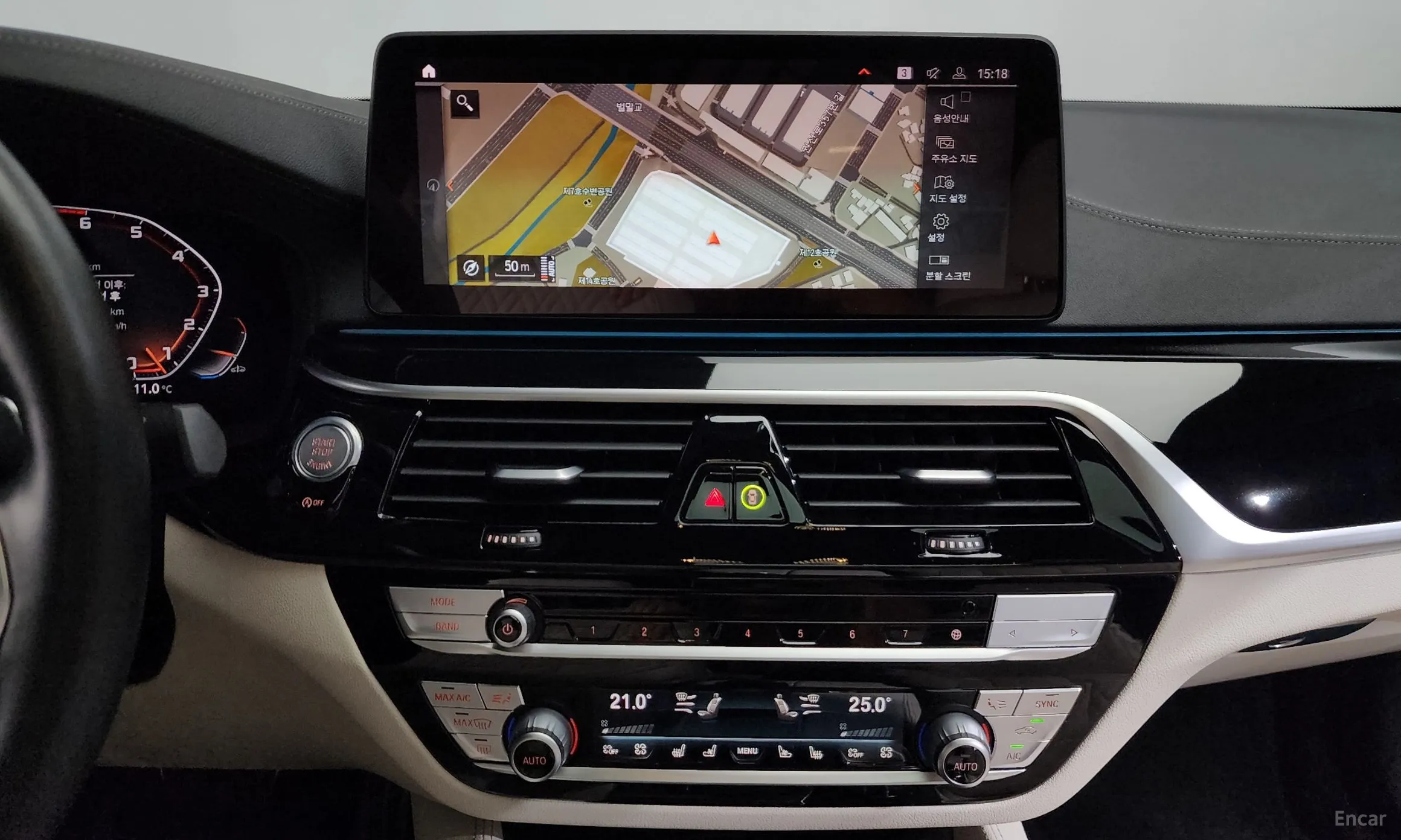 BMW 5 Series (G30) превью 14