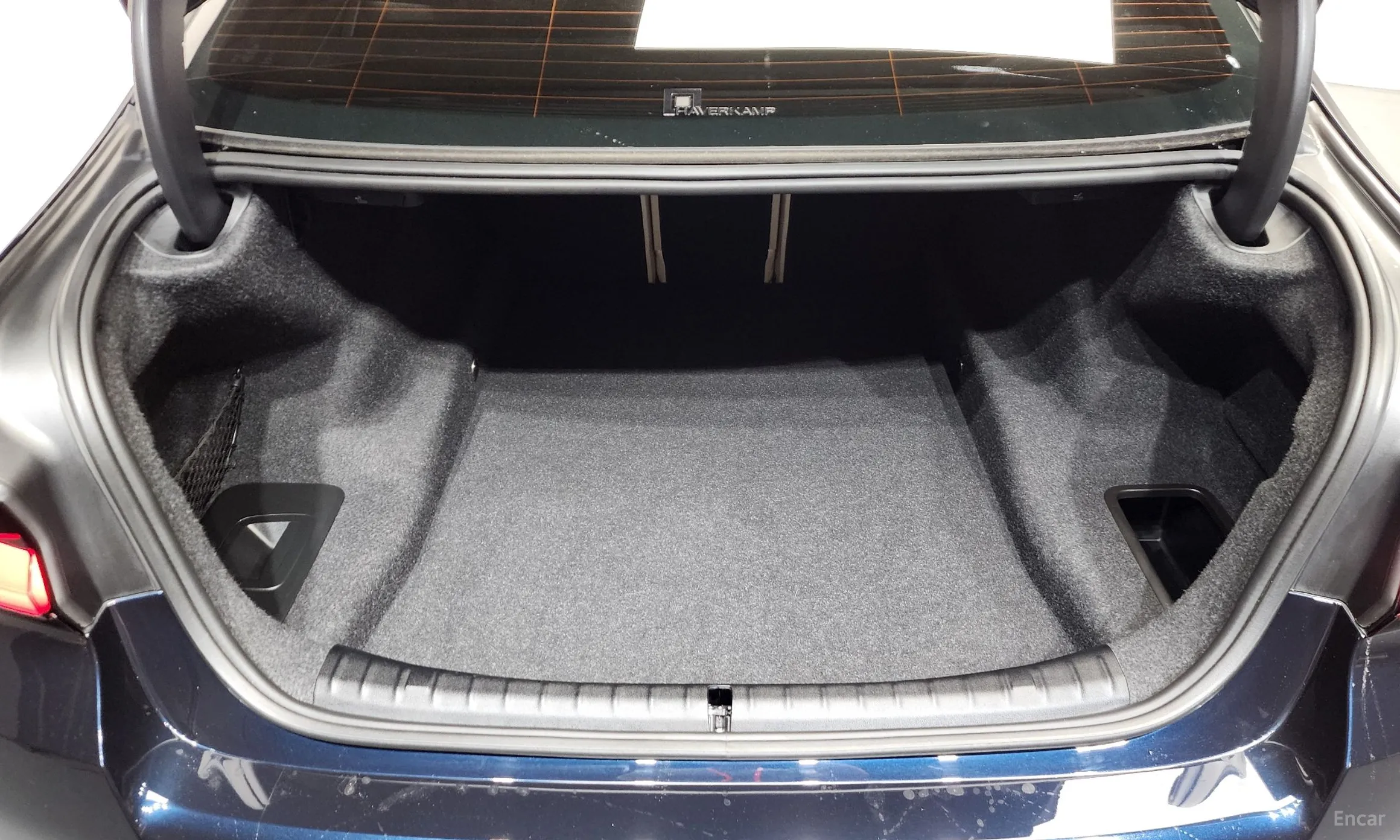 BMW 5 Series (G30) превью 20