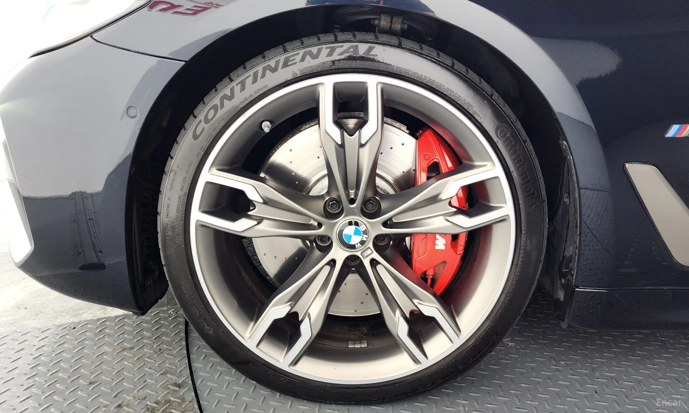 BMW 5 Series (G30) превью 5