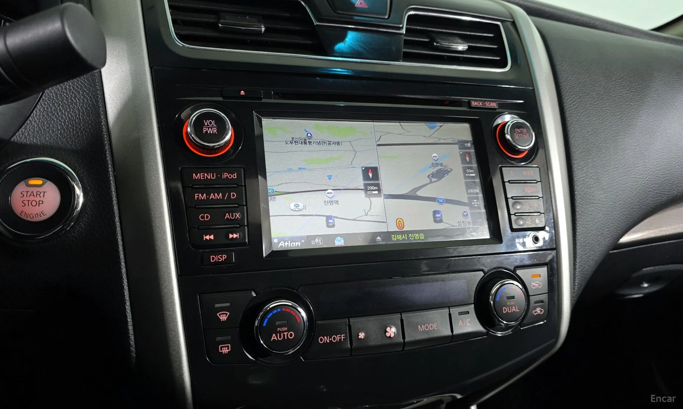 Nissan Altima превью 14