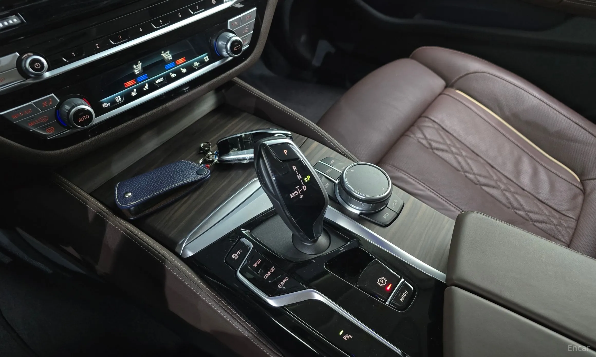 BMW 5 Series (G30) превью 9
