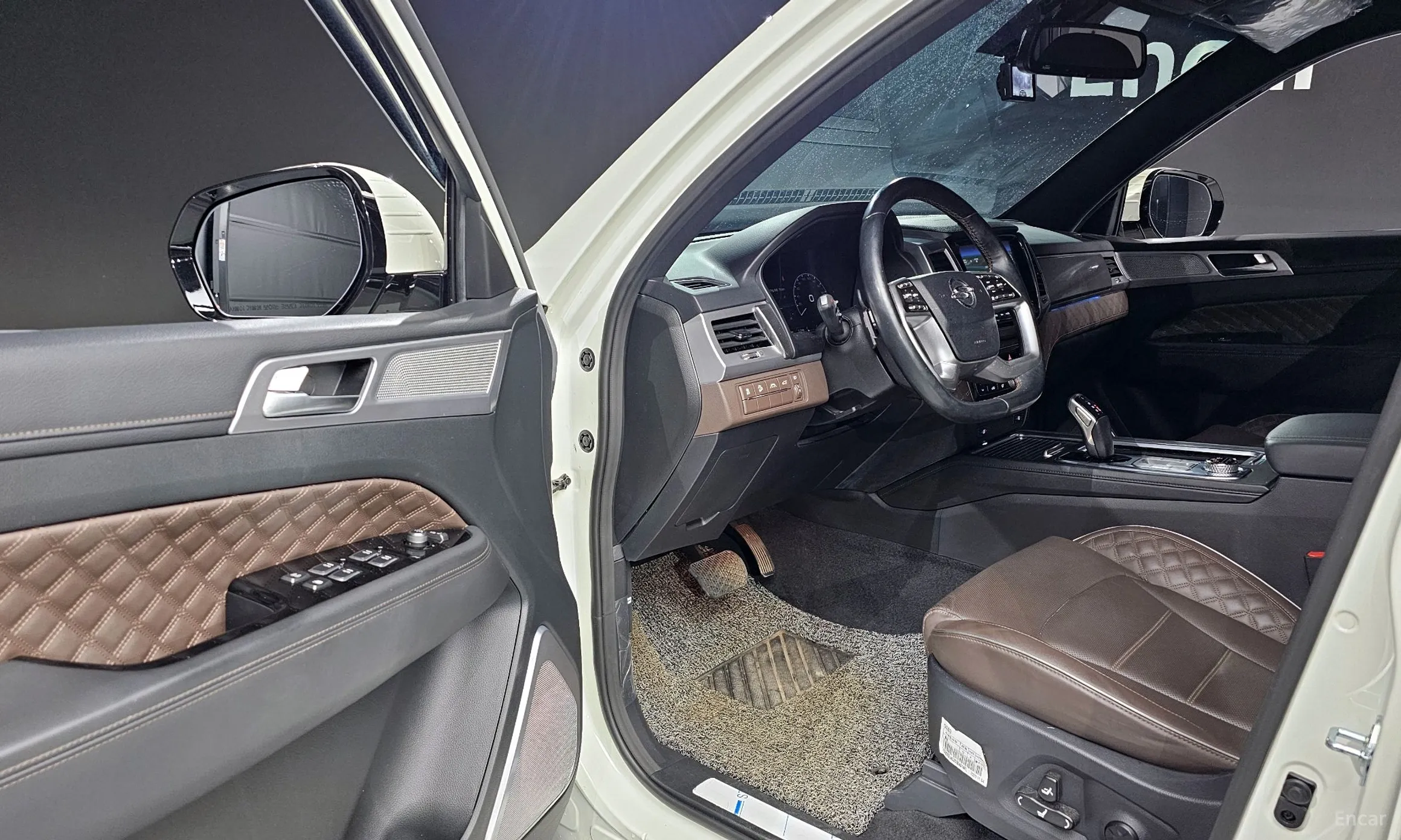 KG Mobility (SsangYong) Rexton превью 10