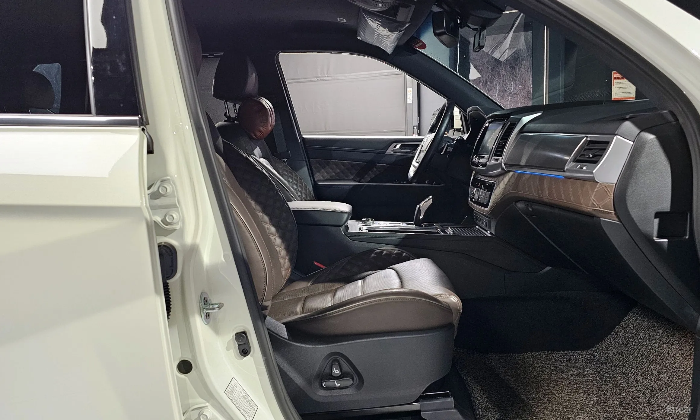KG Mobility (SsangYong) Rexton превью 11