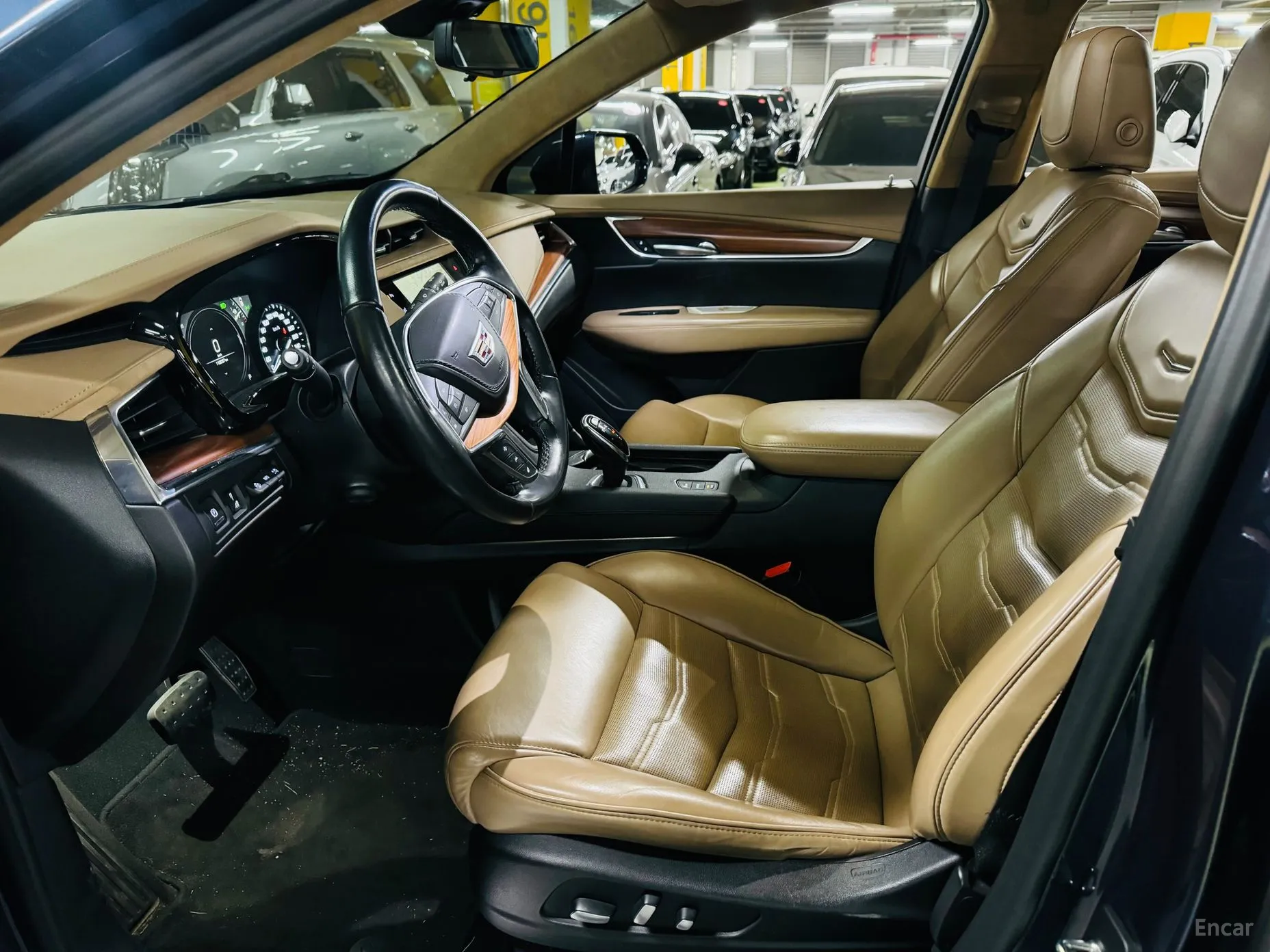 Cadillac XT5 превью 10