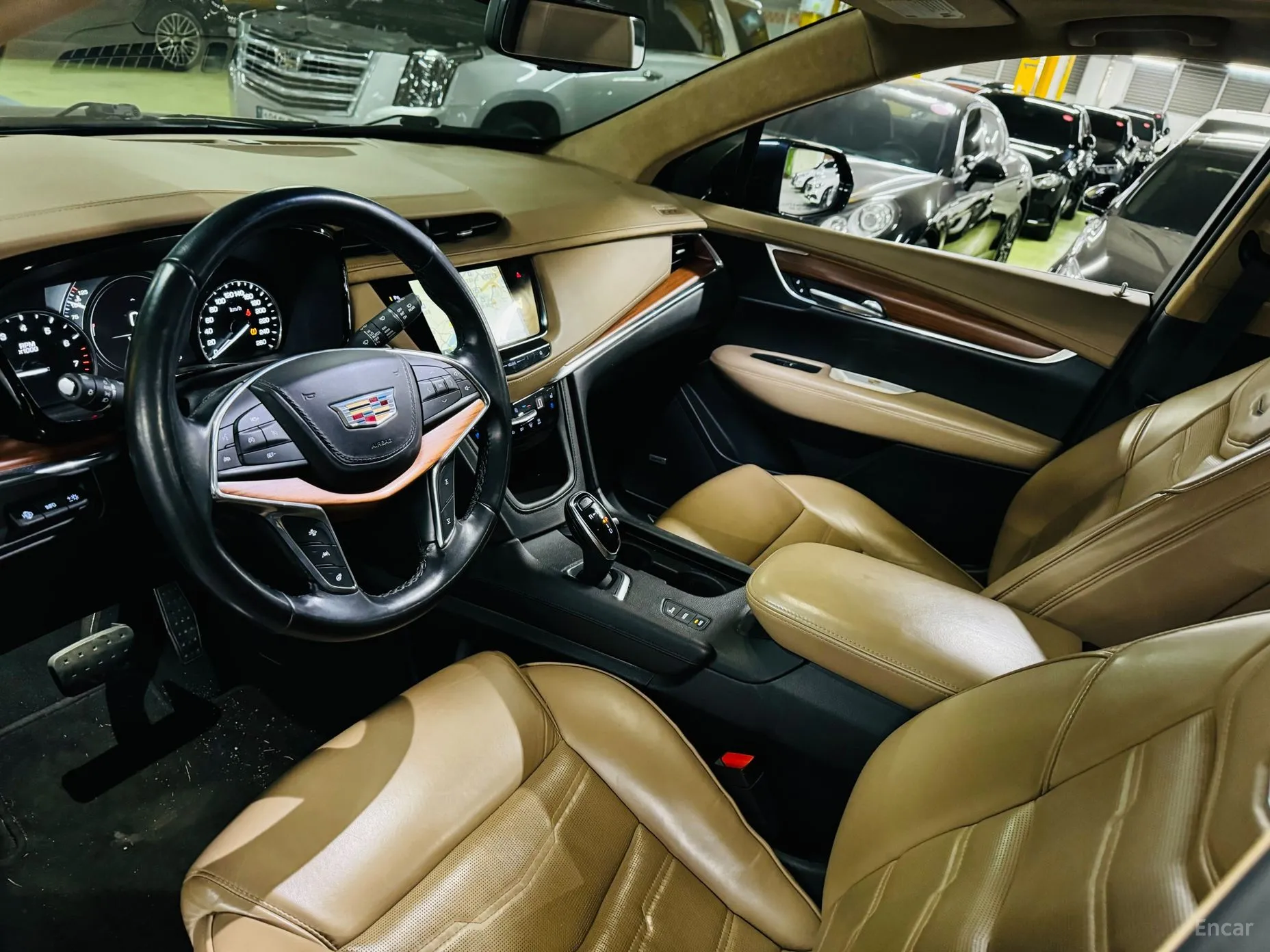 Cadillac XT5 превью 11